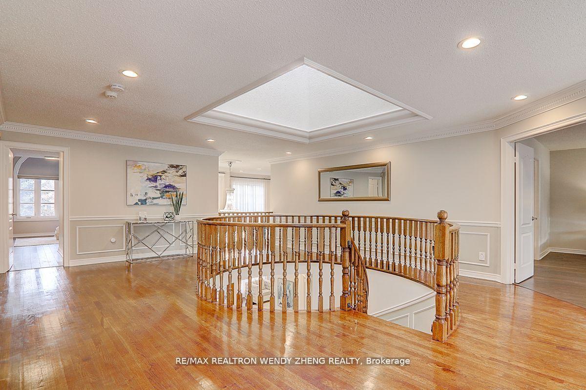 Photo 21 of 62 Black Walnut Crescent, Richmond Hill, Langstaff — HOMEH