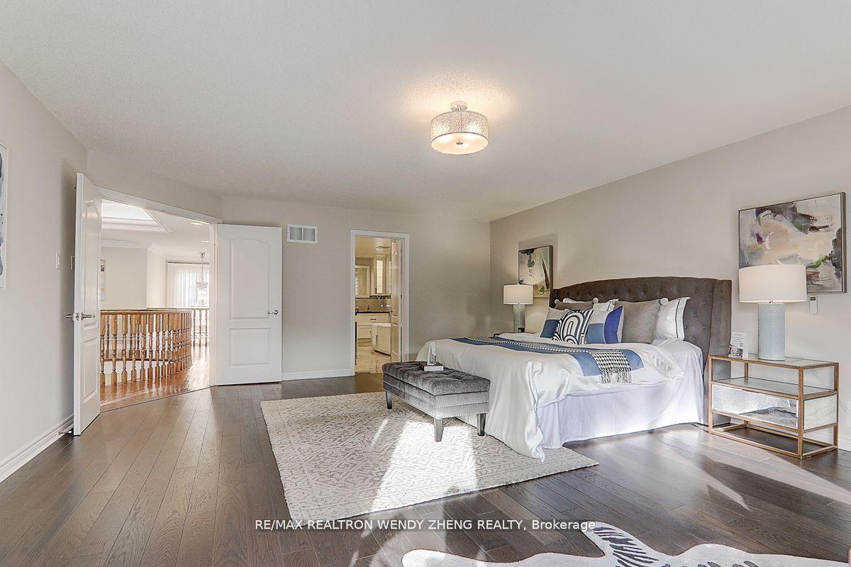 Photo 24 of 62 Black Walnut Crescent, Richmond Hill, Langstaff — HOMEH
