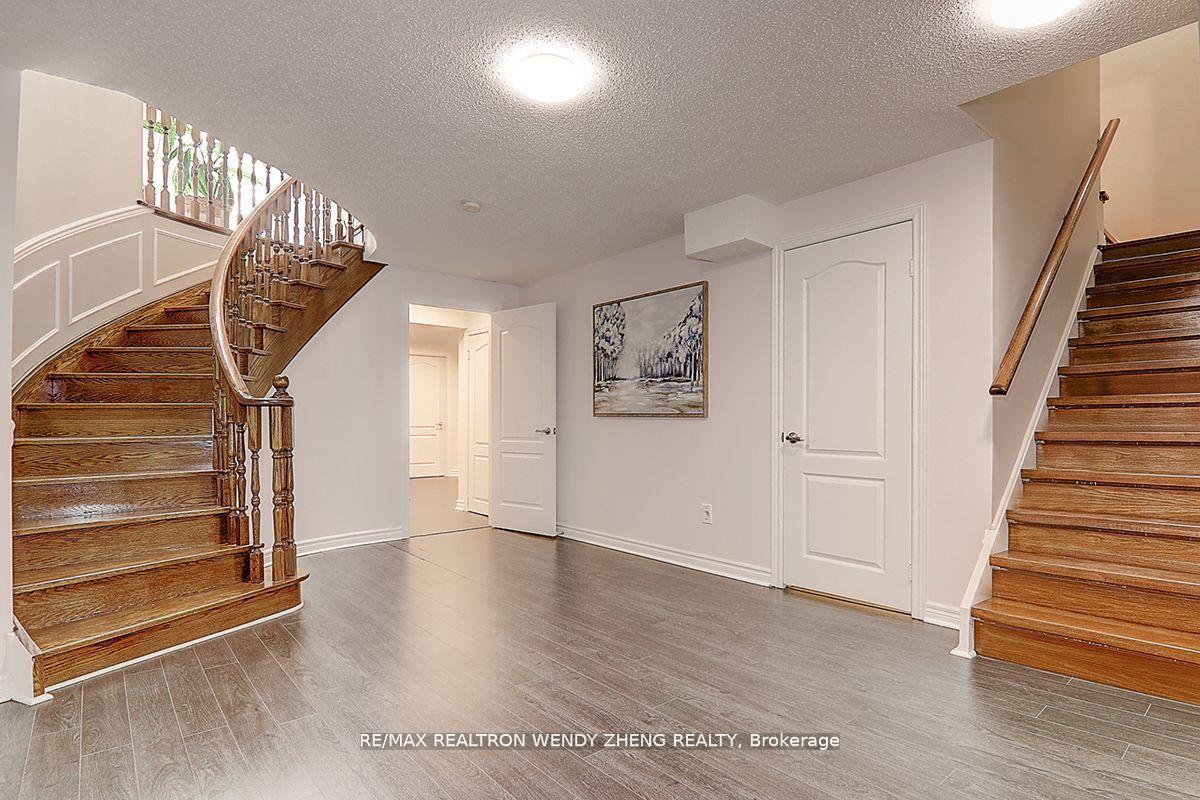 Photo 34 of 62 Black Walnut Crescent, Richmond Hill, Langstaff — HOMEH