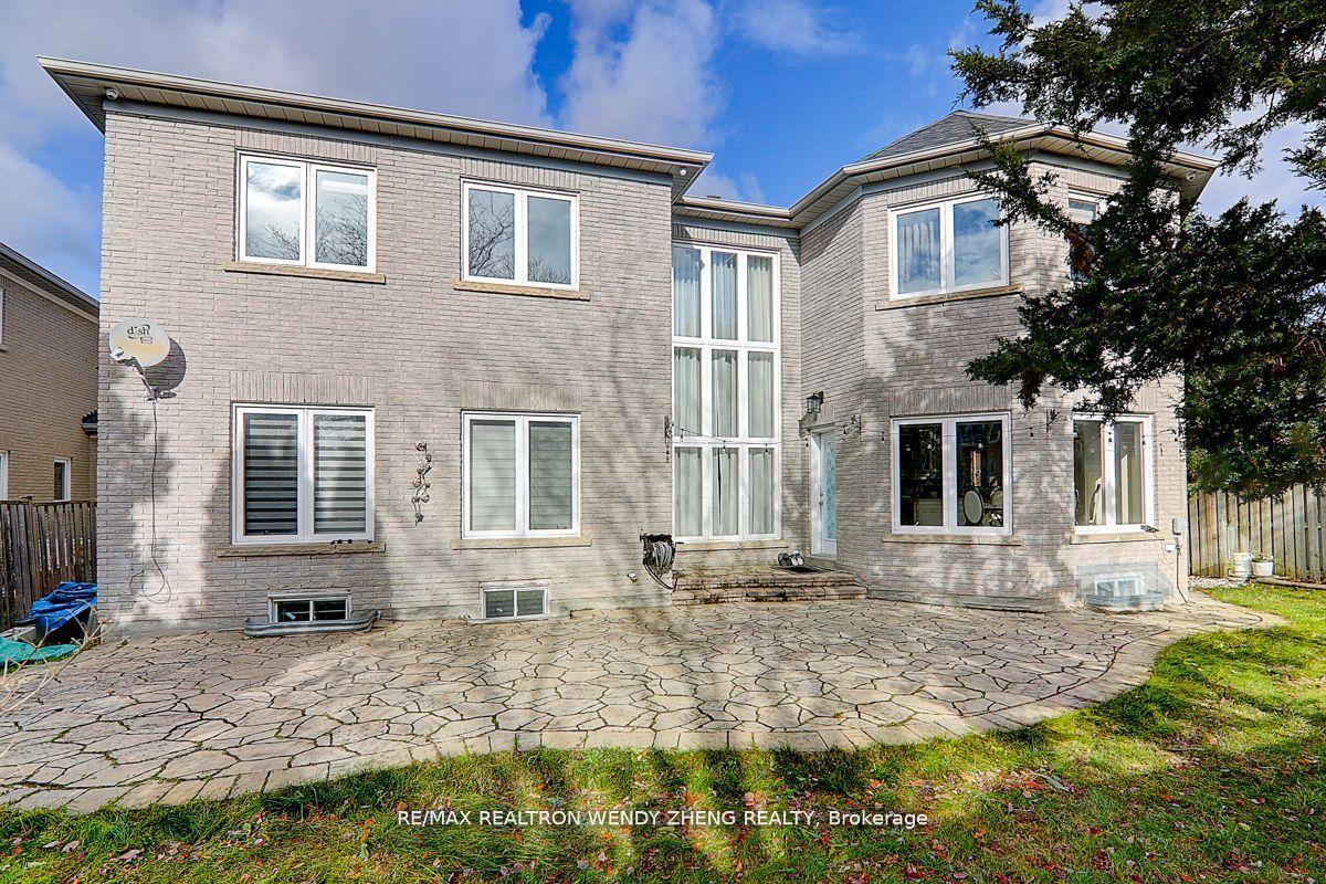 Photo 40 of 62 Black Walnut Crescent, Richmond Hill, Langstaff — HOMEH
