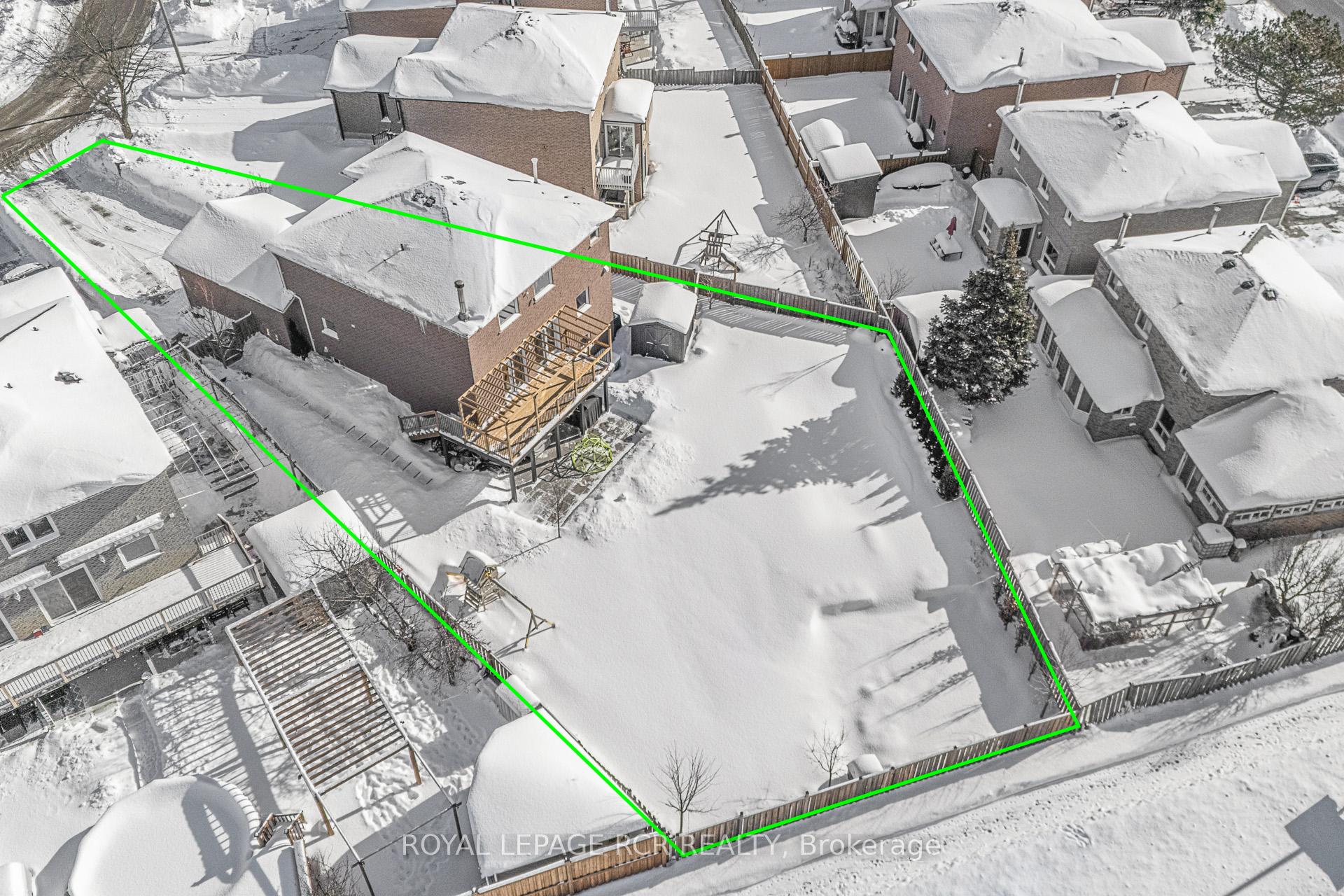 Photo 4 of 1575 Somergrove Crescent, Pickering, Brock Ridge — HOMEH
