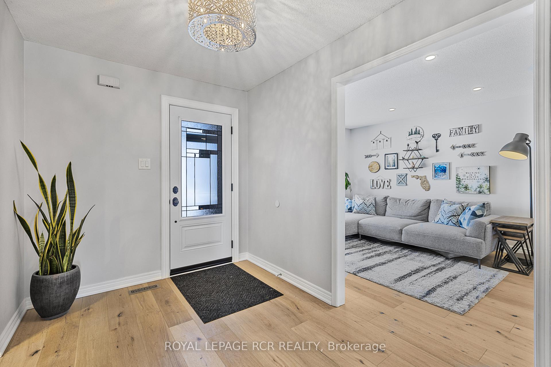 Photo 6 of 1575 Somergrove Crescent, Pickering, Brock Ridge — HOMEH