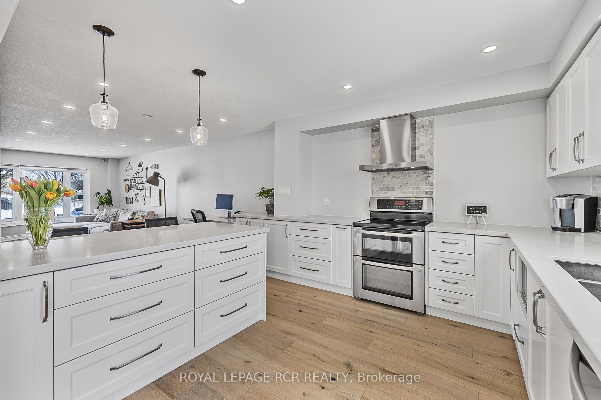 Photo 10 of 1575 Somergrove Crescent, Pickering, Brock Ridge — HOMEH