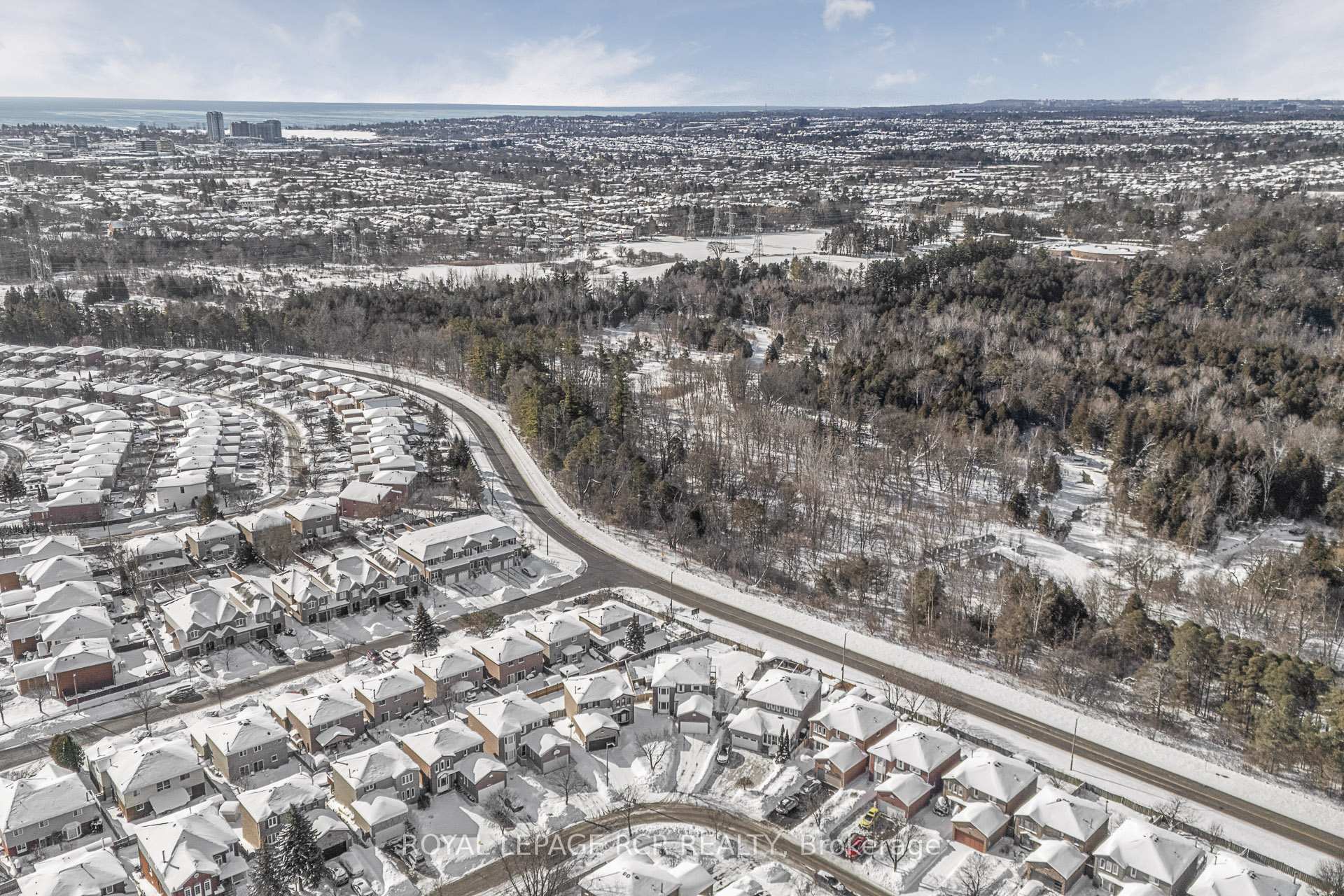 Photo 38 of 1575 Somergrove Crescent, Pickering, Brock Ridge — HOMEH