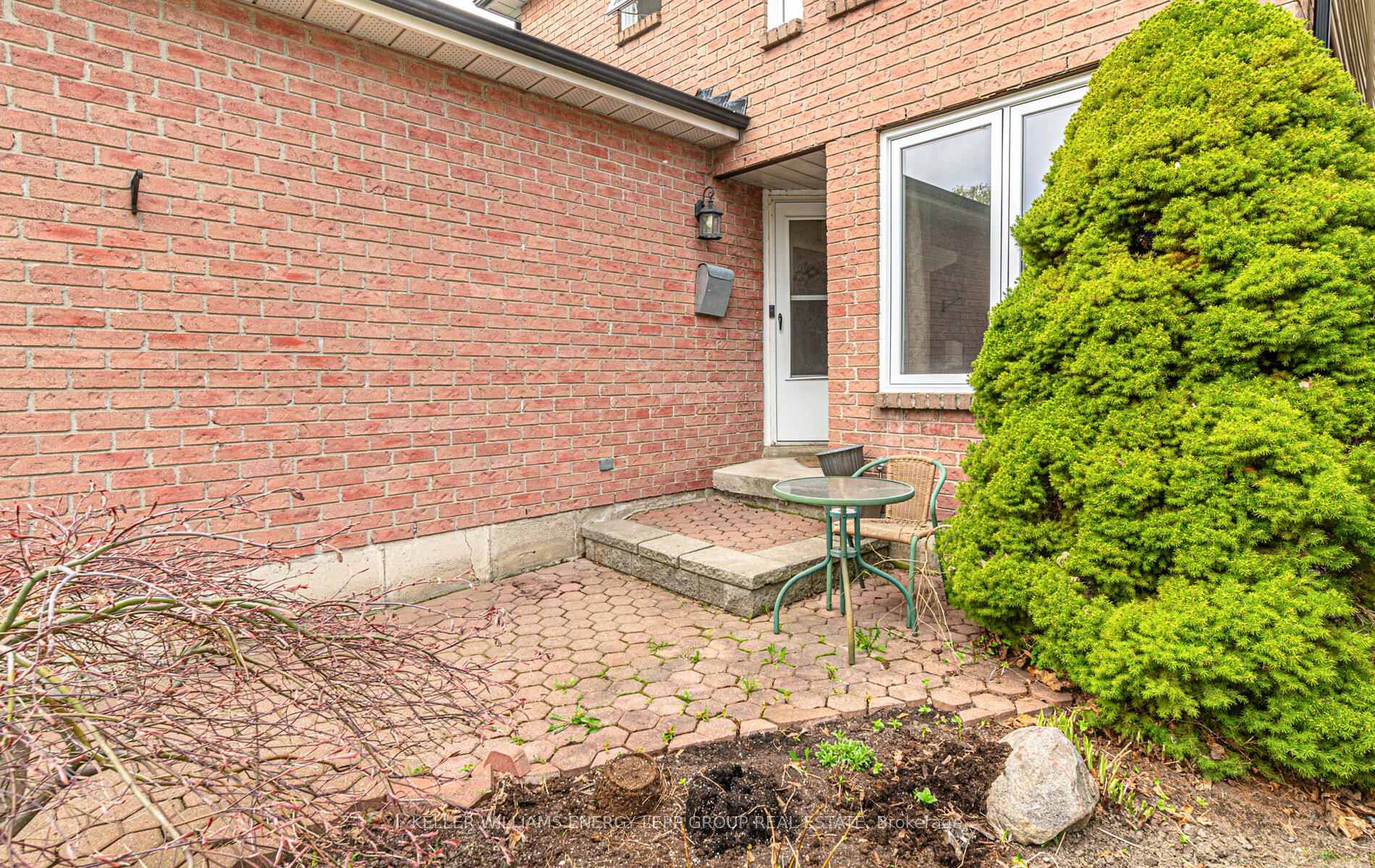 Photo 3 of 6 Goldring Drive, Whitby, Lynde Creek — HOMEH