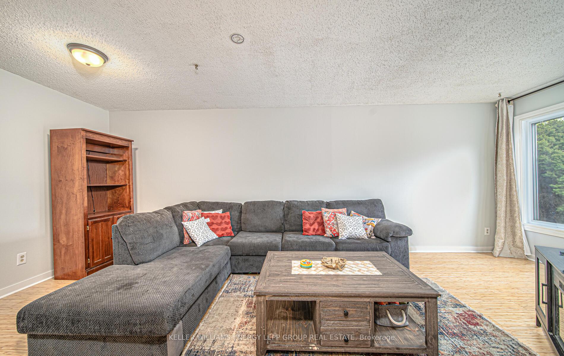 Photo 4 of 6 Goldring Drive, Whitby, Lynde Creek — HOMEH