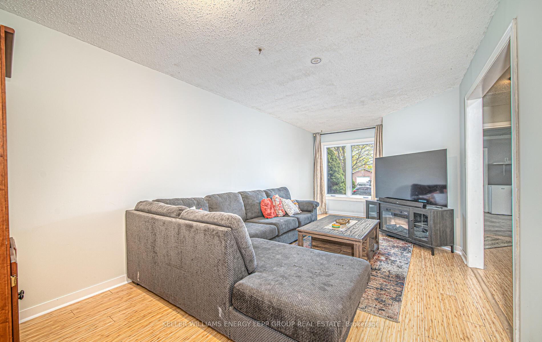 Photo 5 of 6 Goldring Drive, Whitby, Lynde Creek — HOMEH