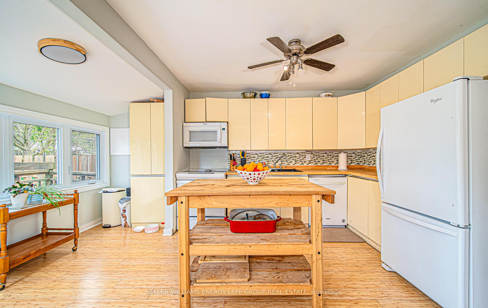 Photo 11 of 6 Goldring Drive, Whitby, Lynde Creek — HOMEH