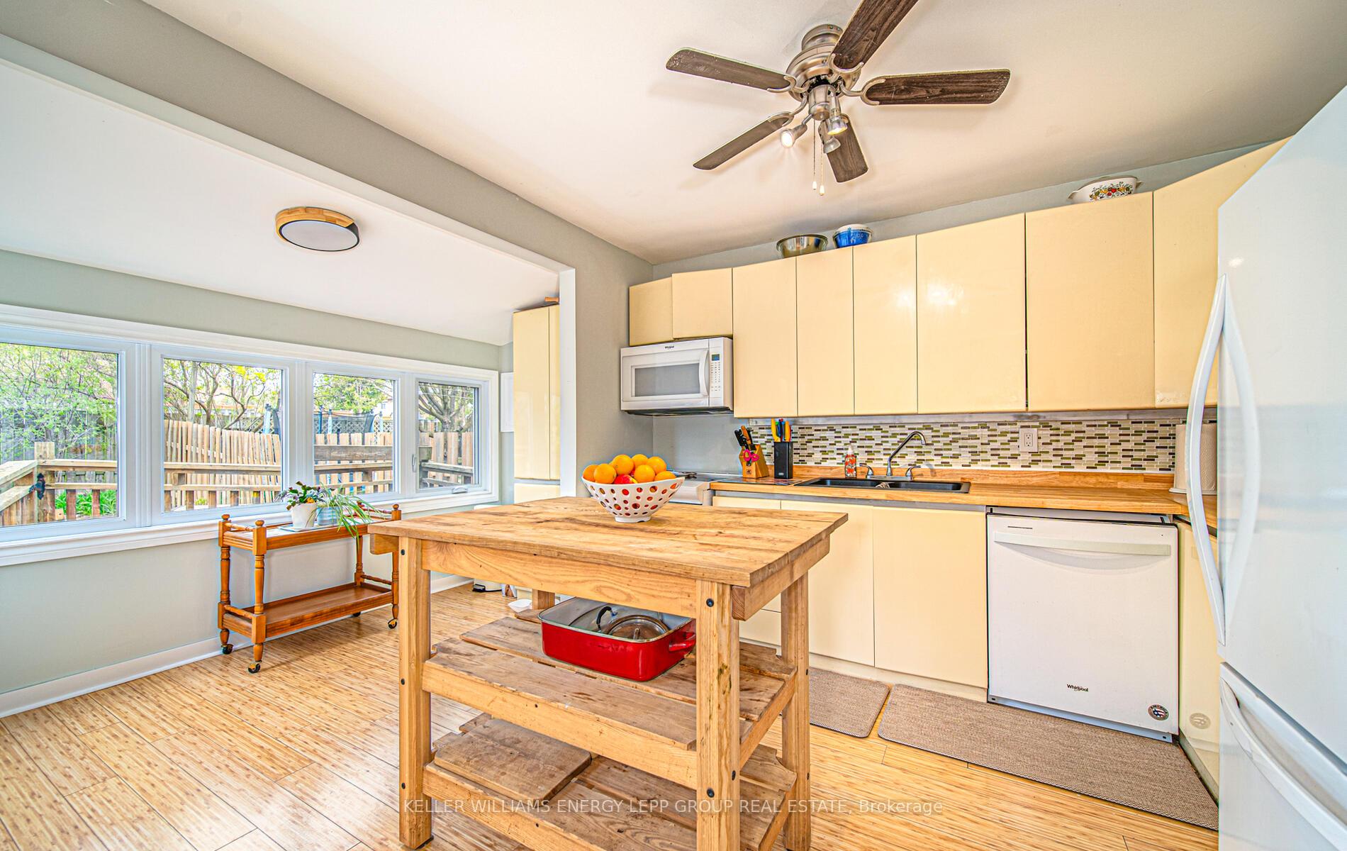 Photo 12 of 6 Goldring Drive, Whitby, Lynde Creek — HOMEH