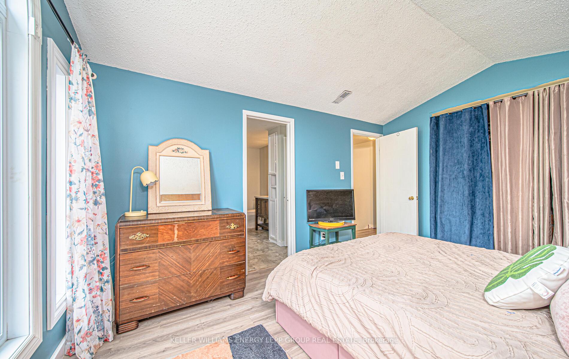 Photo 20 of 6 Goldring Drive, Whitby, Lynde Creek — HOMEH