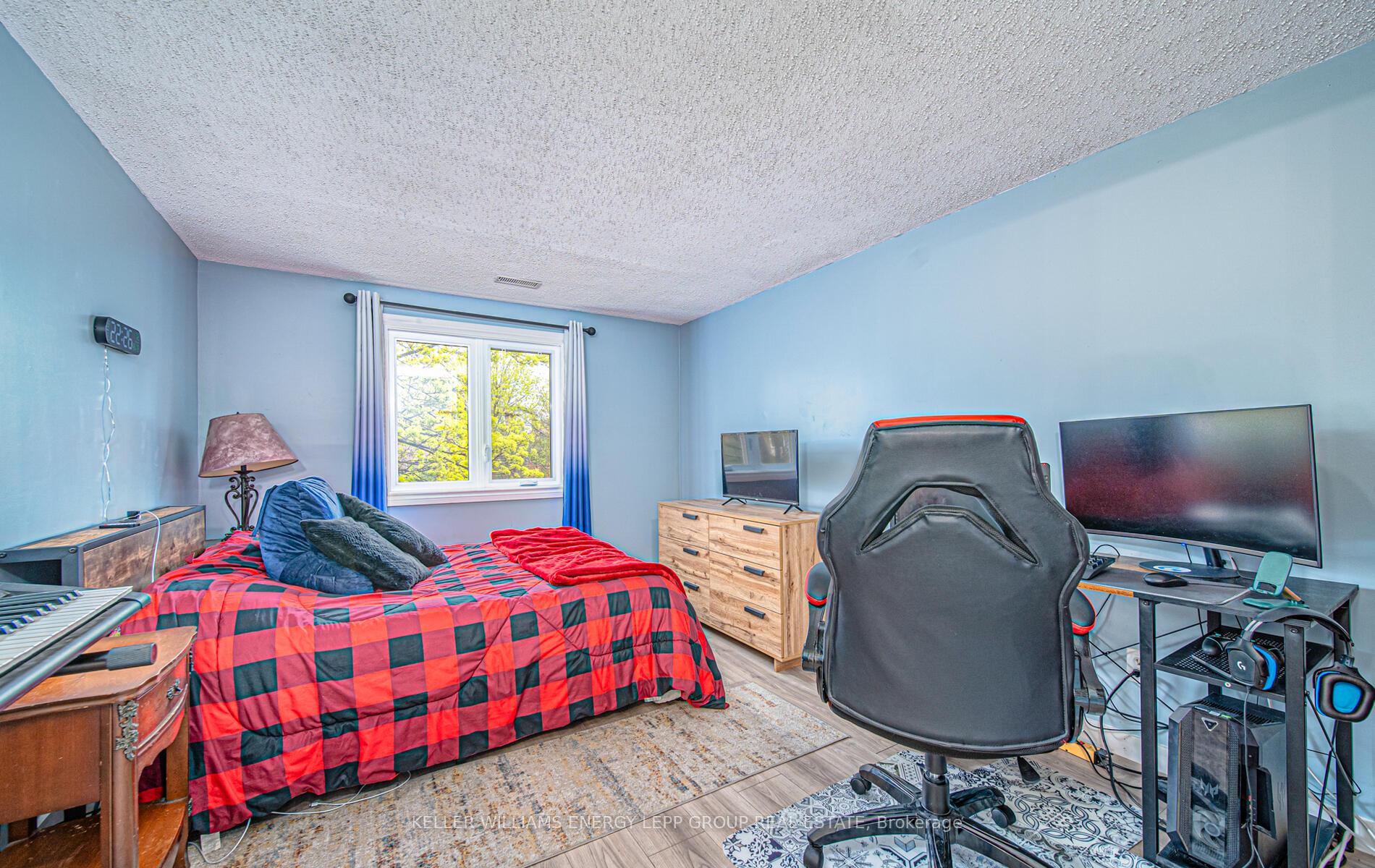 Photo 26 of 6 Goldring Drive, Whitby, Lynde Creek — HOMEH