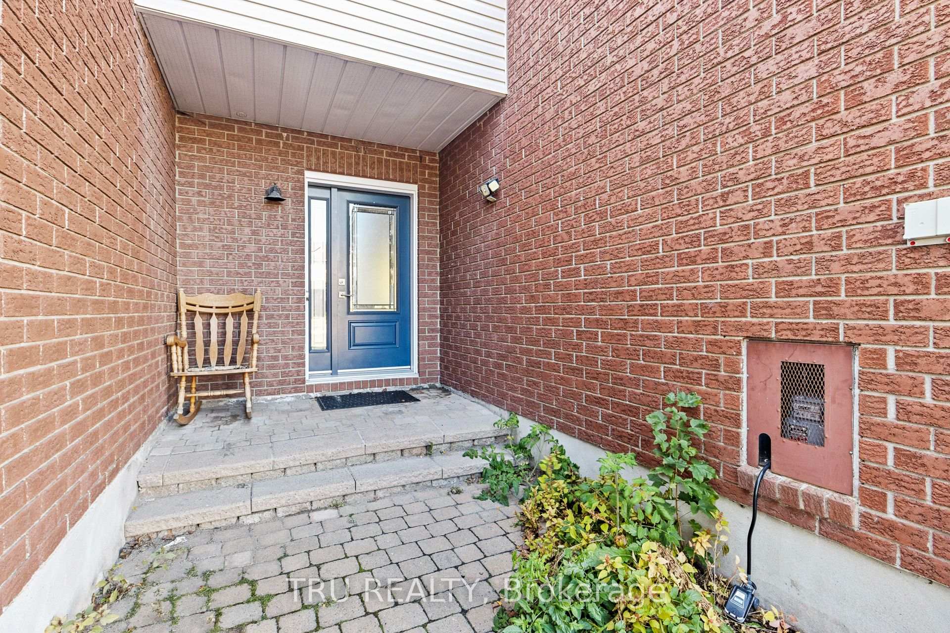 Photo 4 of 244 Stoneway Drive, Ottawa, Barrhaven East — HOMEH