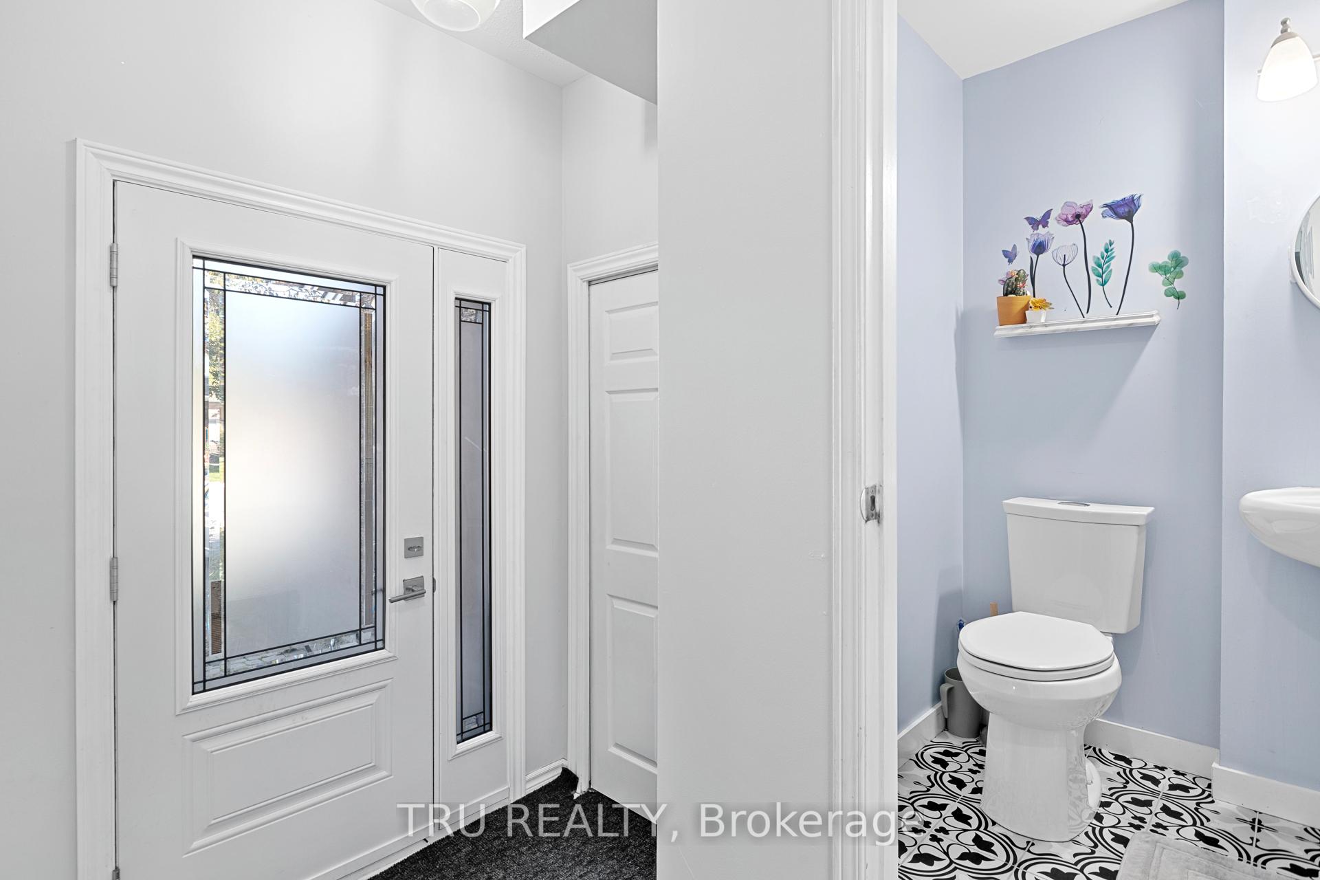Photo 3 of 244 Stoneway Drive, Ottawa, Barrhaven East — HOMEH