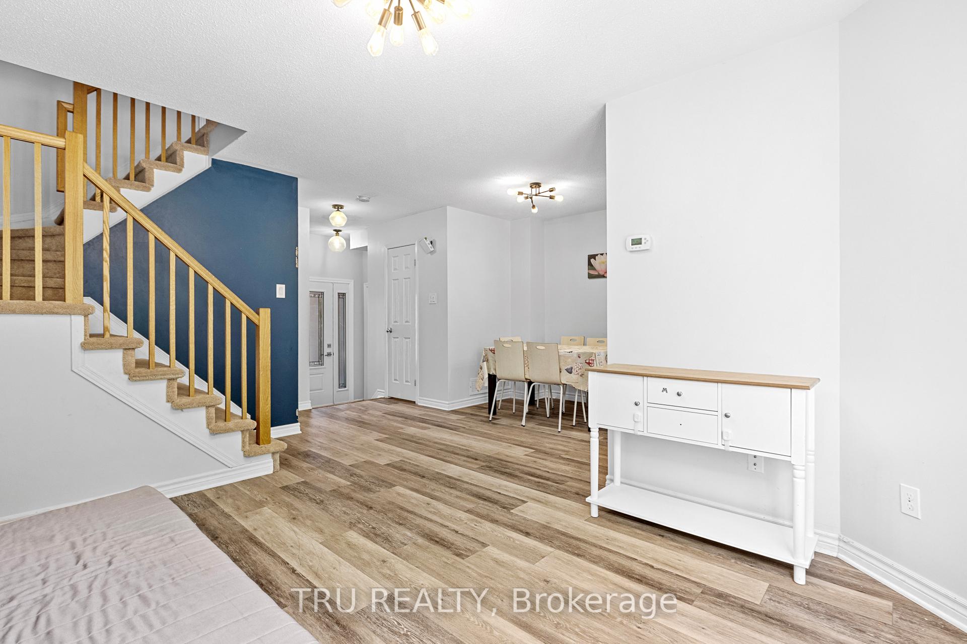 Photo 6 of 244 Stoneway Drive, Ottawa, Barrhaven East — HOMEH