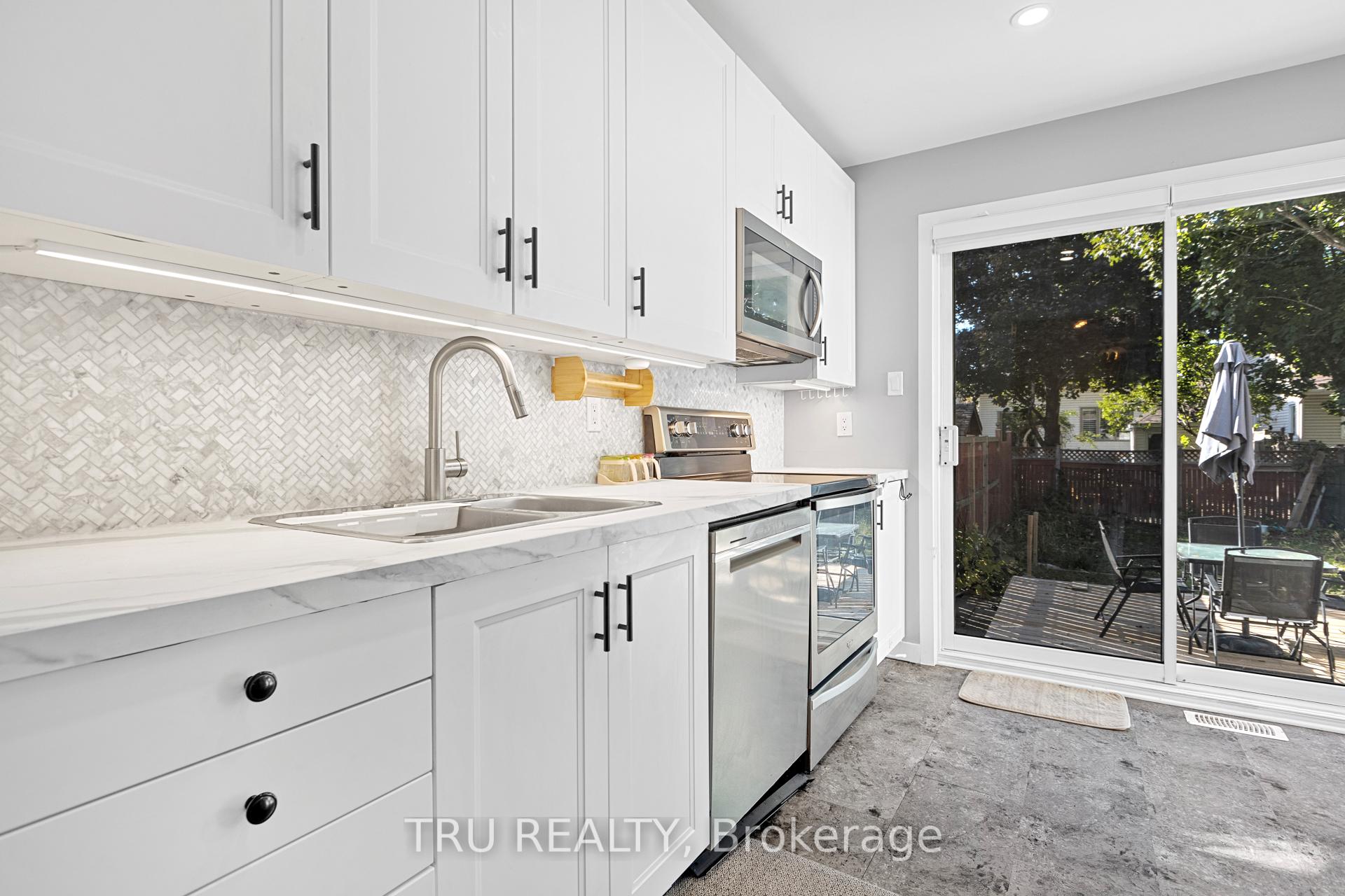 Photo 7 of 244 Stoneway Drive, Ottawa, Barrhaven East — HOMEH