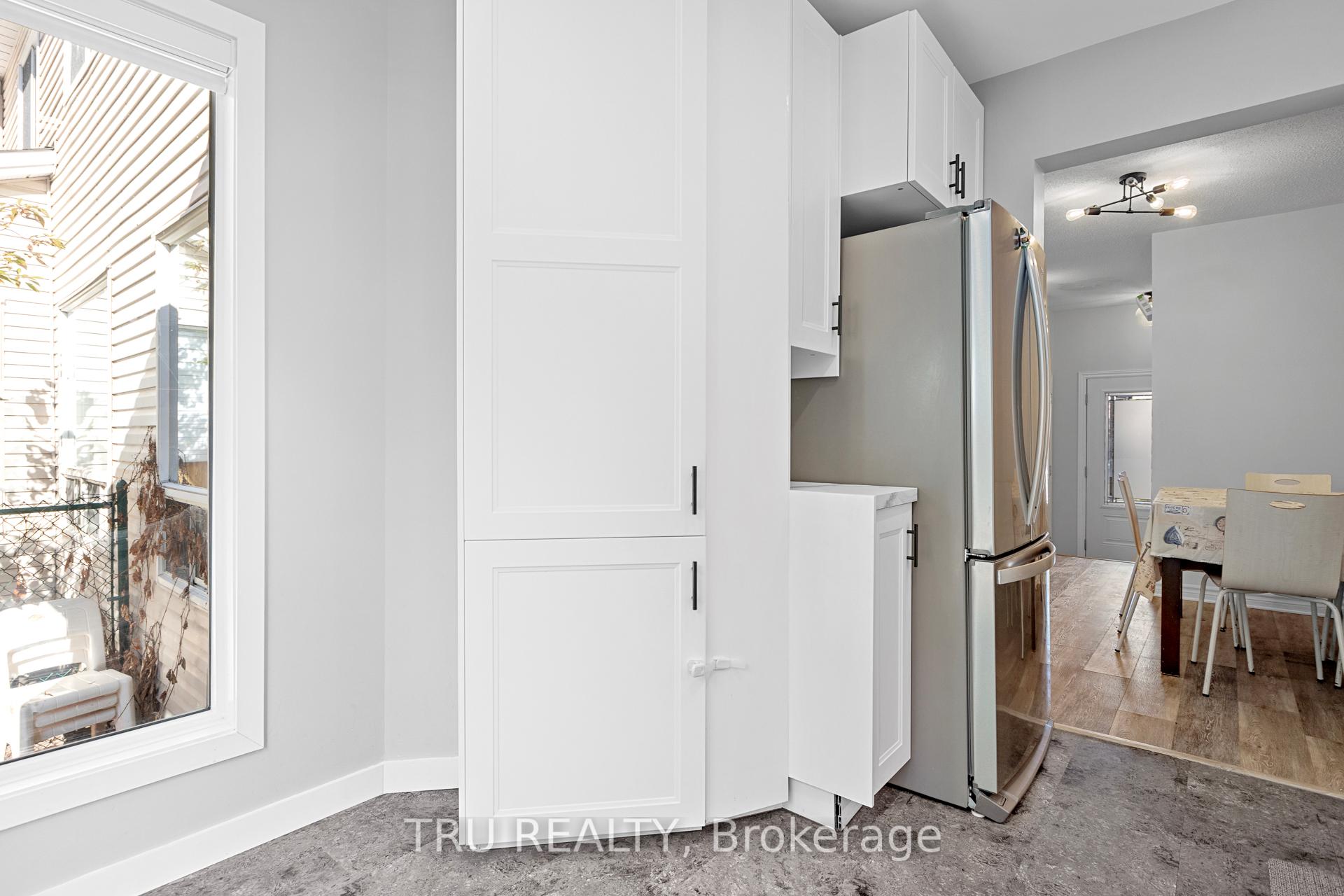 Photo 11 of 244 Stoneway Drive, Ottawa, Barrhaven East — HOMEH