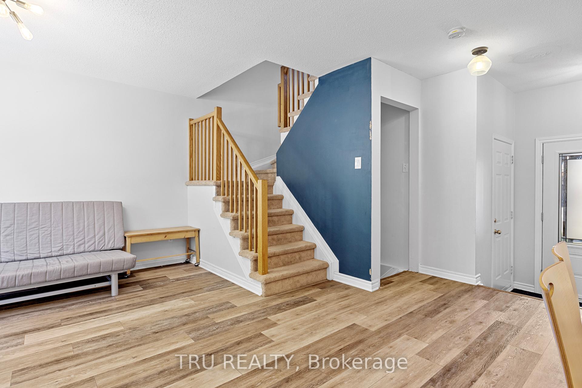 Photo 9 of 244 Stoneway Drive, Ottawa, Barrhaven East — HOMEH