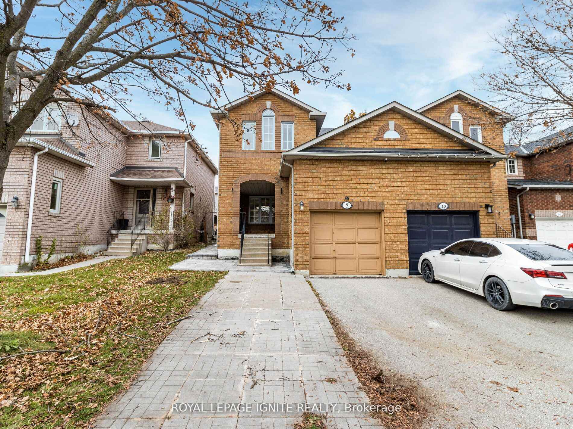 Front of 8 Creekwood Court