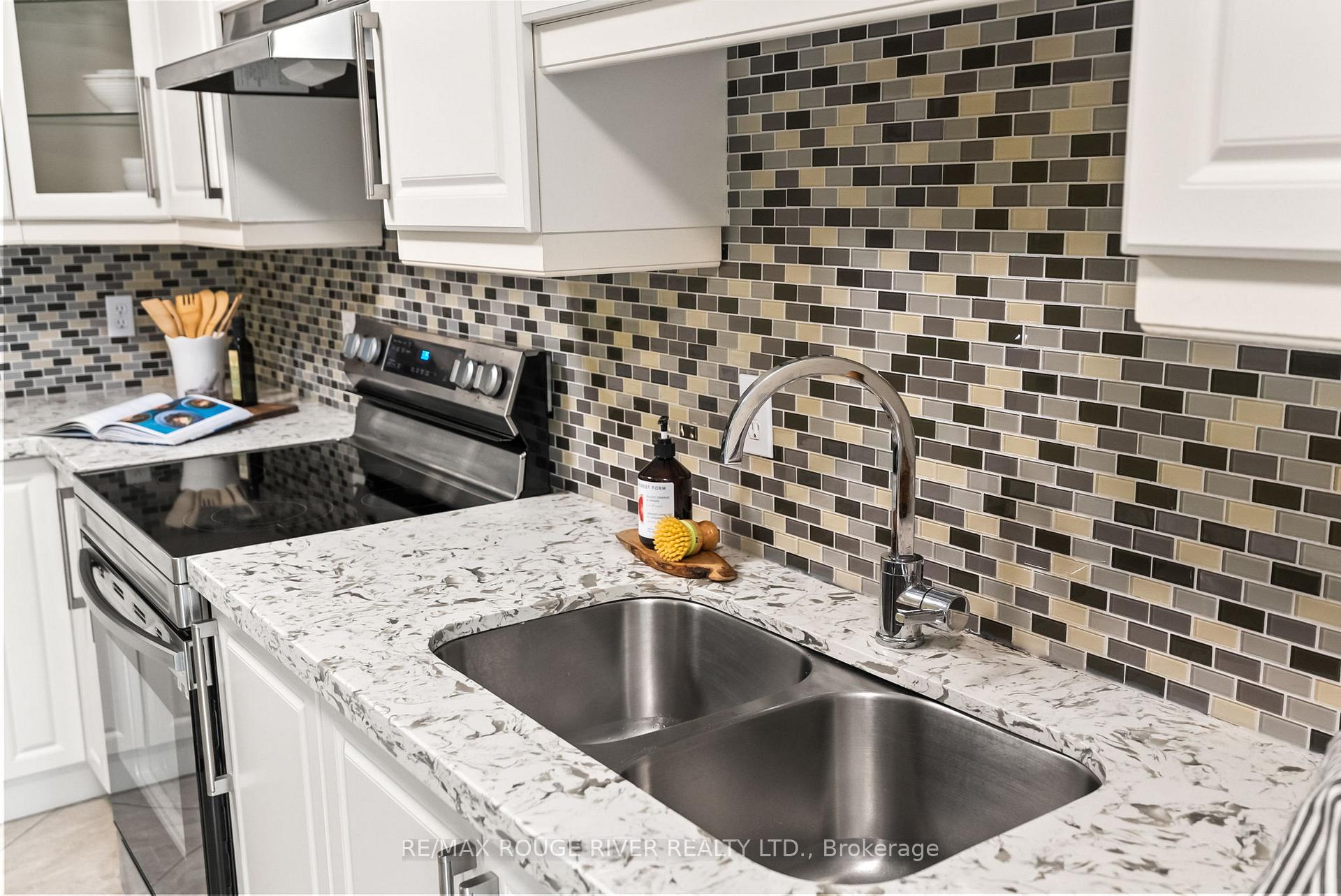 Photo 19 of 135 Timber Mill Avenue, Whitby, Williamsburg — HOMEH