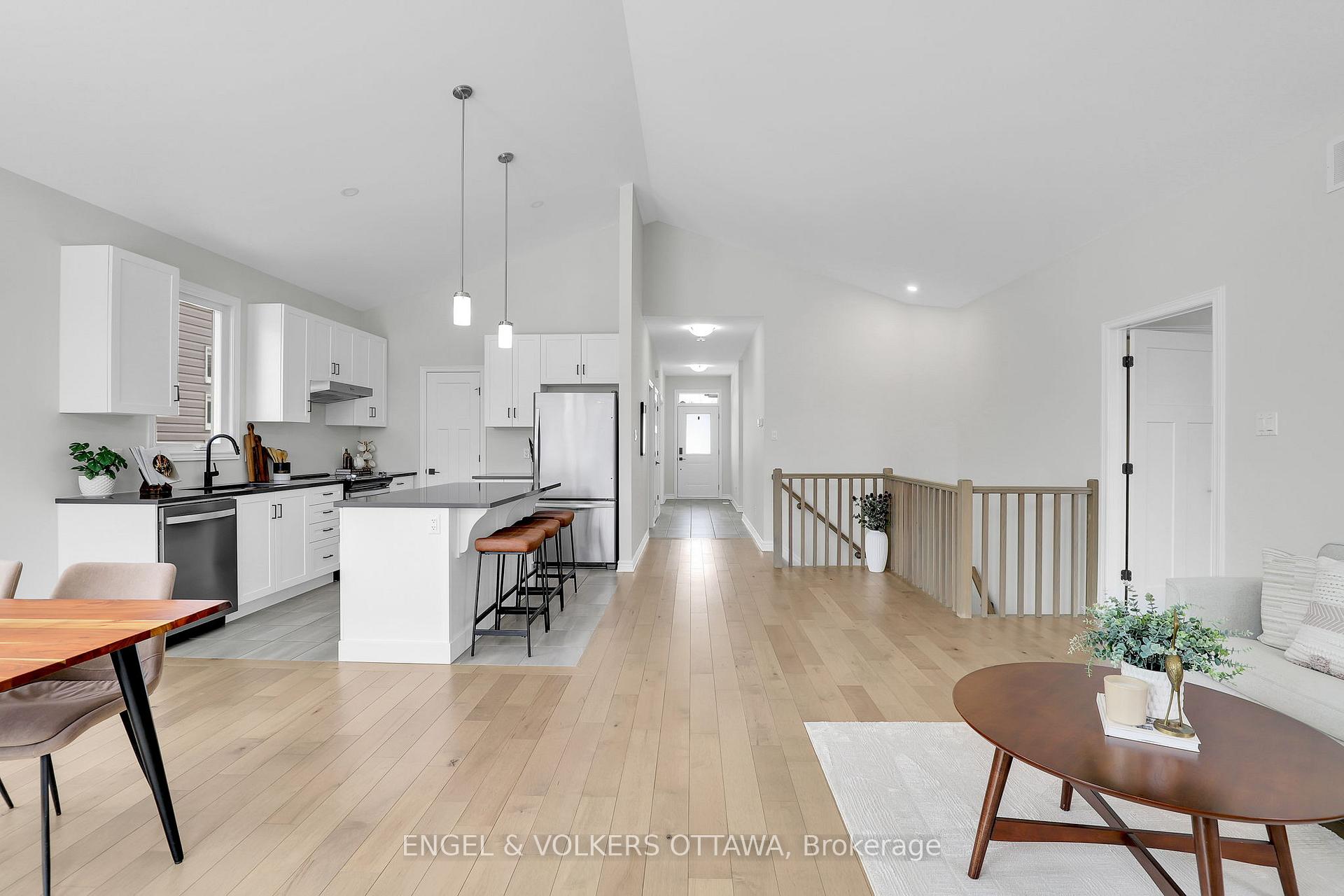 Photo 8 of 32 Seabert Drive, Arnprior — HOMEH