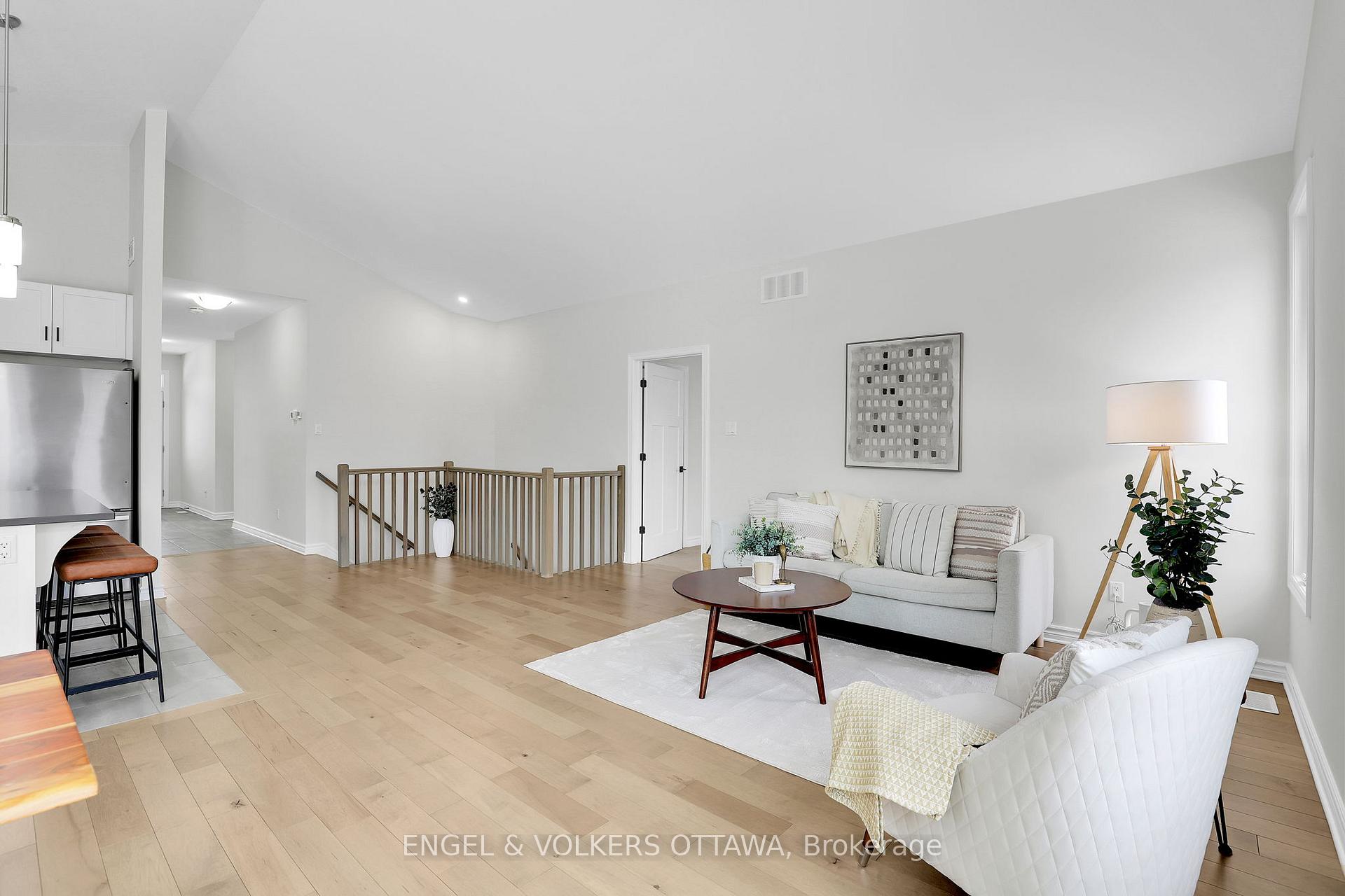 Photo 9 of 32 Seabert Drive, Arnprior — HOMEH