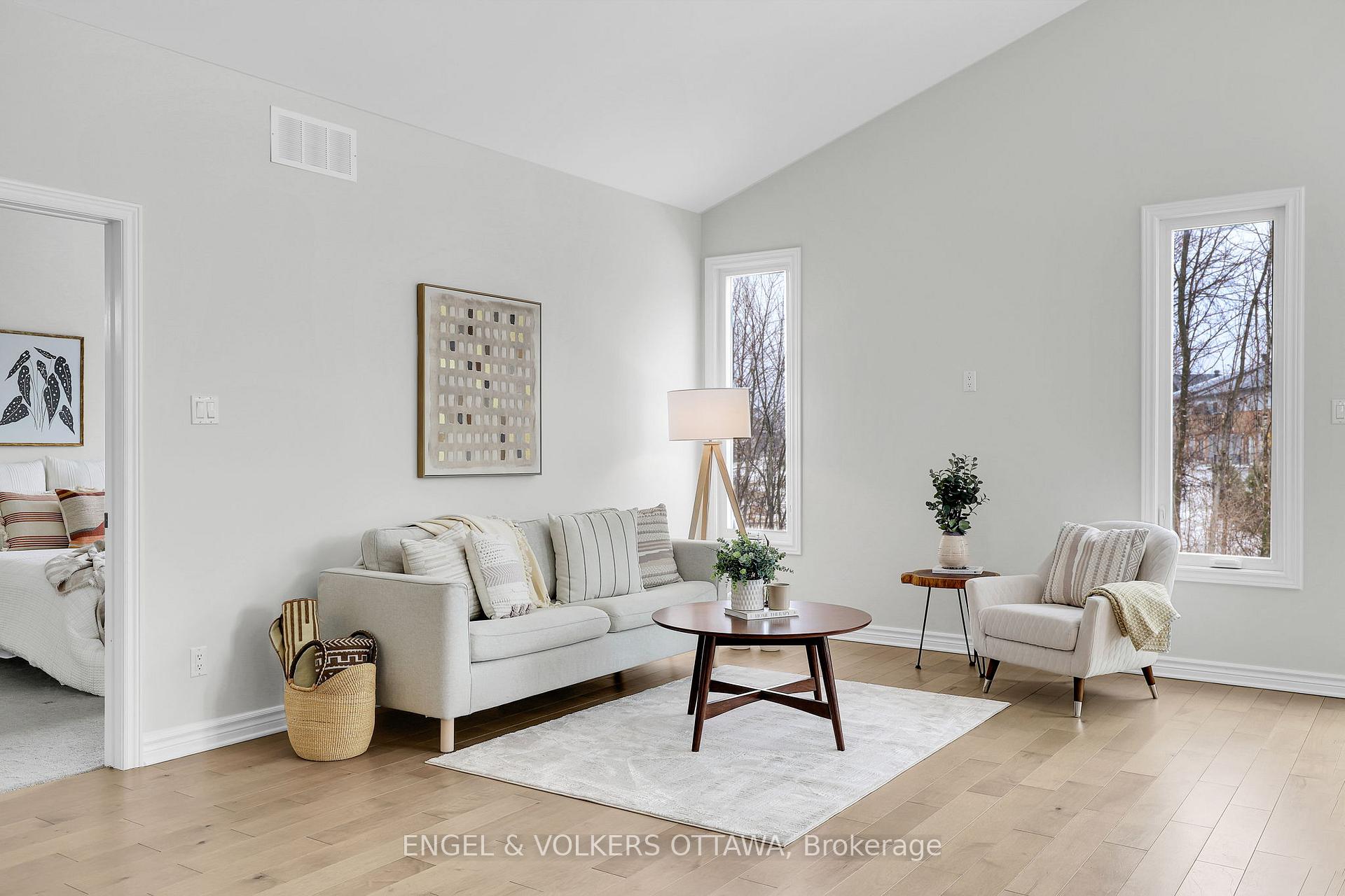 Photo 14 of 32 Seabert Drive, Arnprior — HOMEH