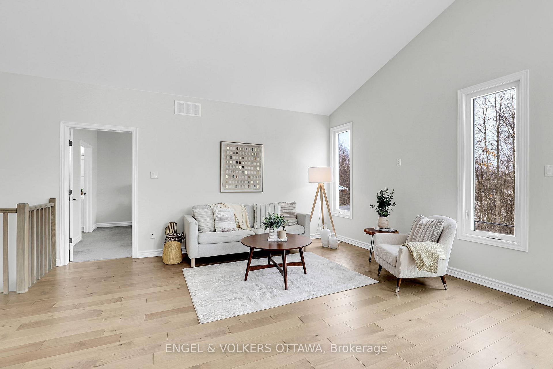 Photo 12 of 32 Seabert Drive, Arnprior — HOMEH