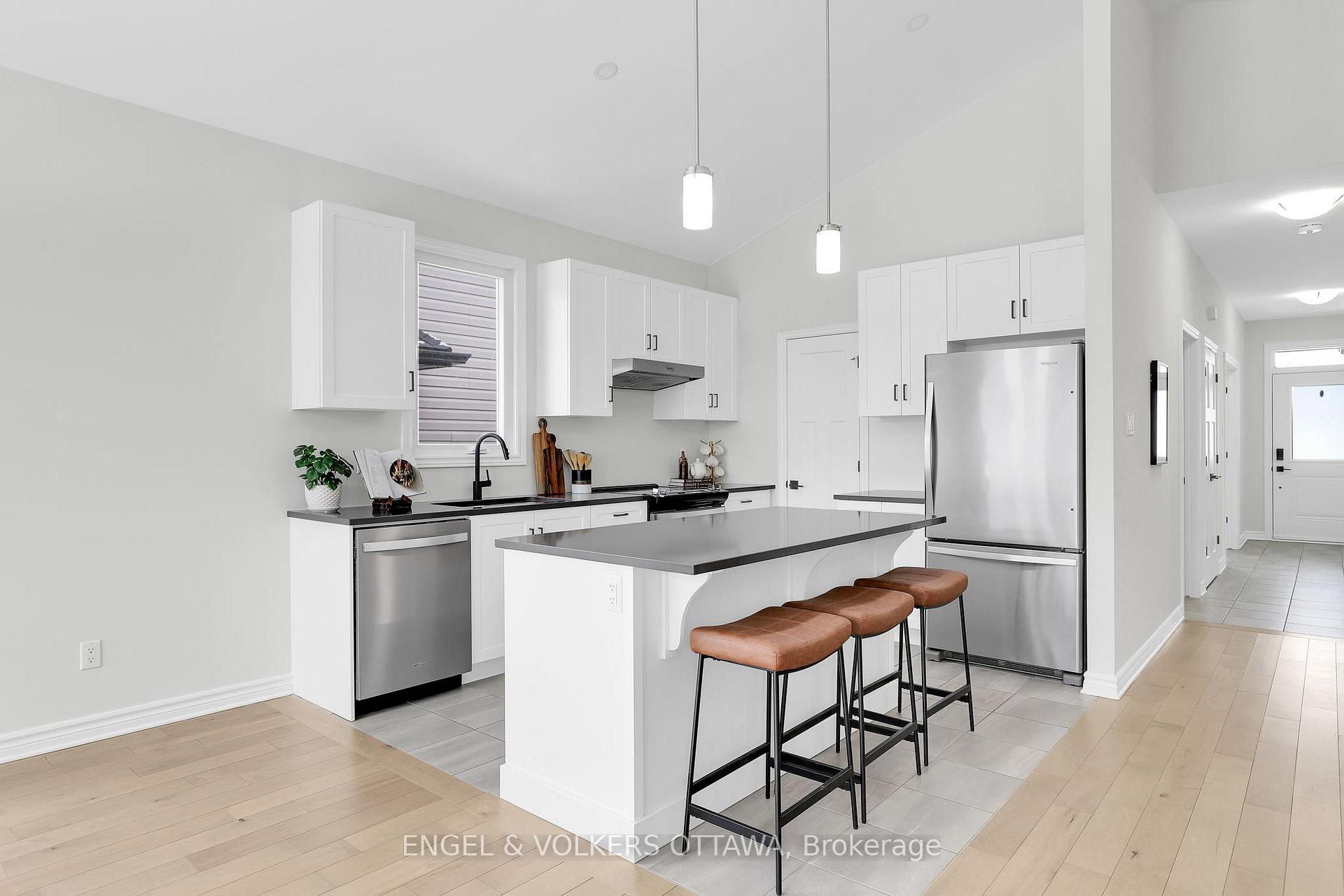 Photo 16 of 32 Seabert Drive, Arnprior — HOMEH