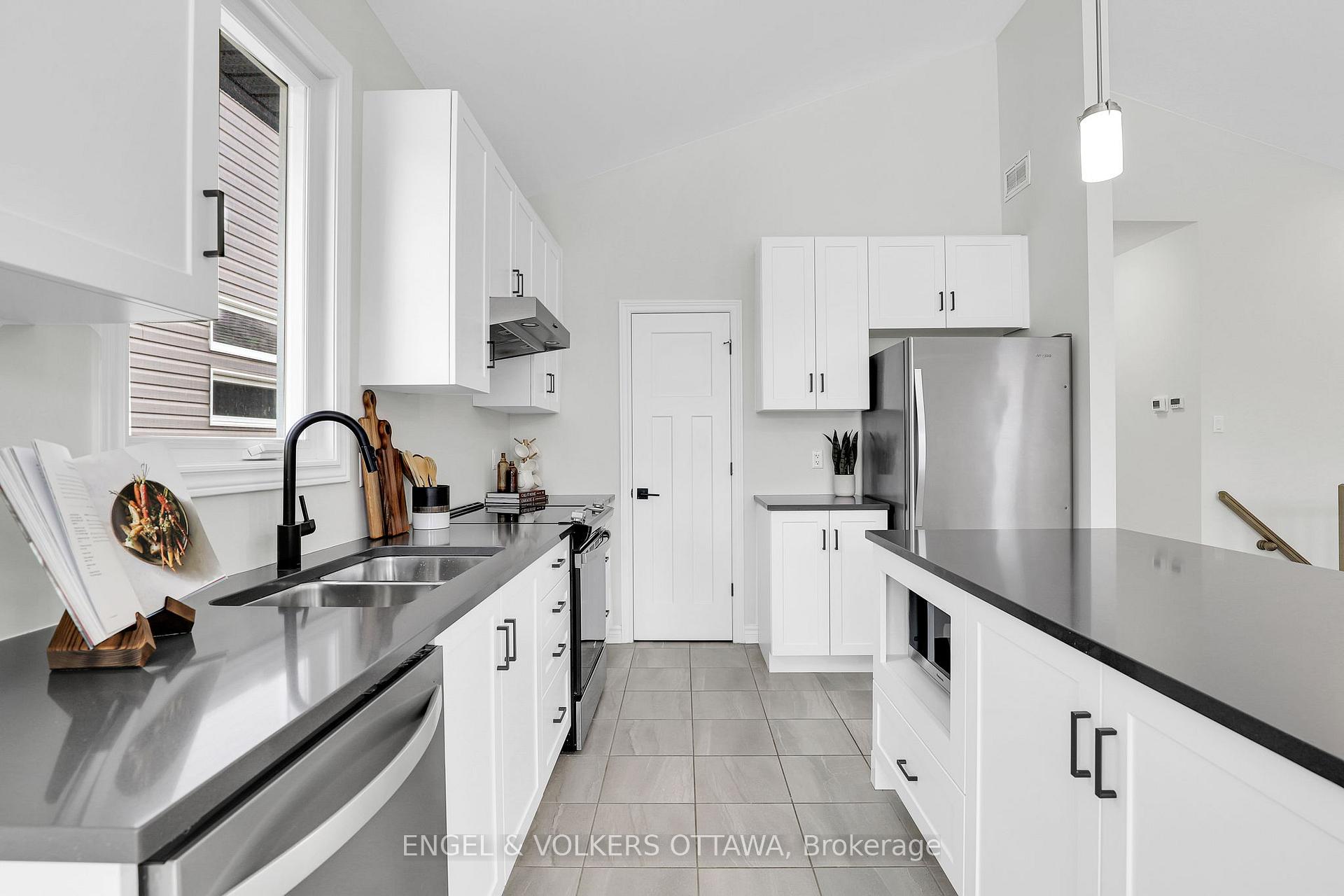 Photo 21 of 32 Seabert Drive, Arnprior — HOMEH