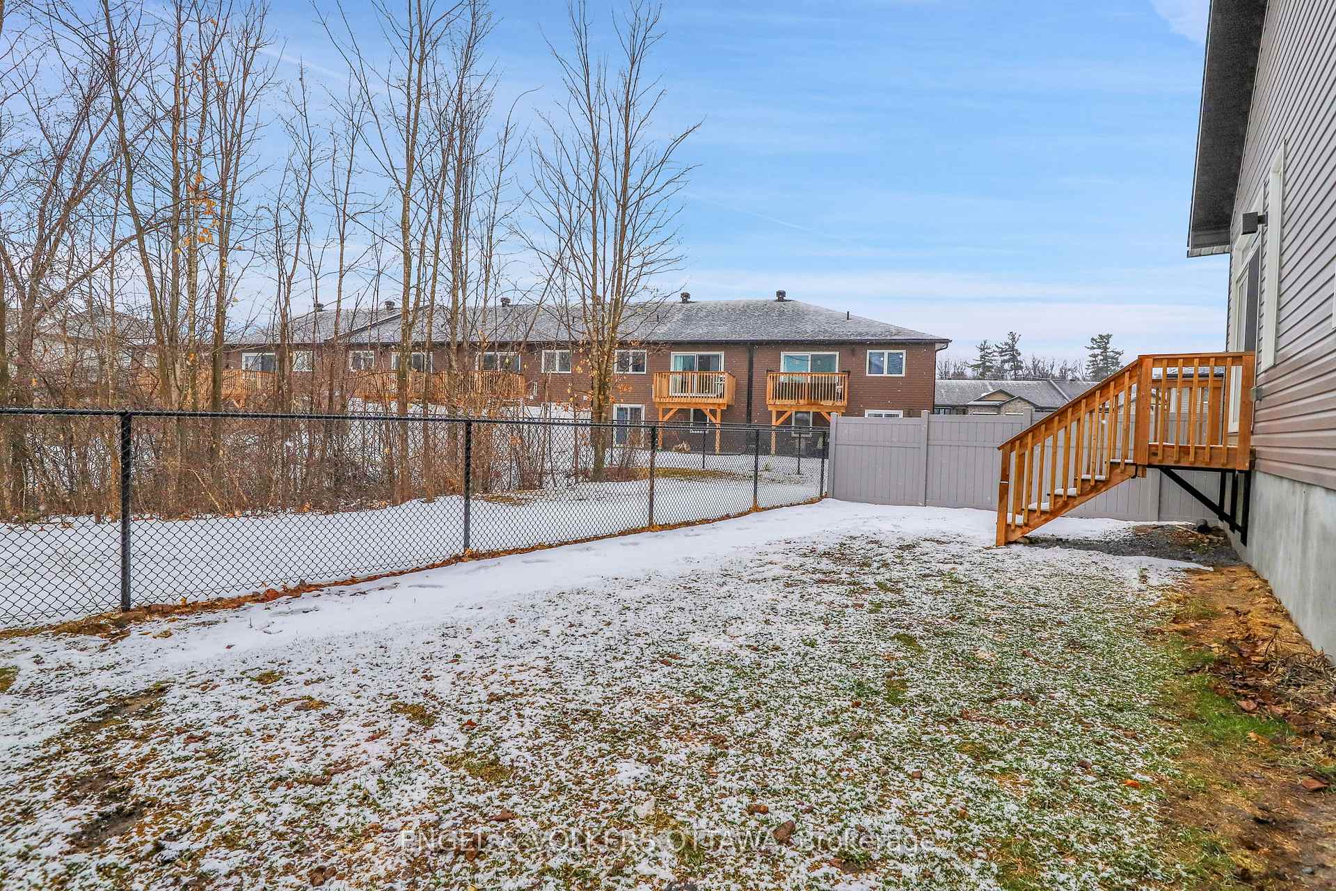 Photo 38 of 32 Seabert Drive, Arnprior — HOMEH