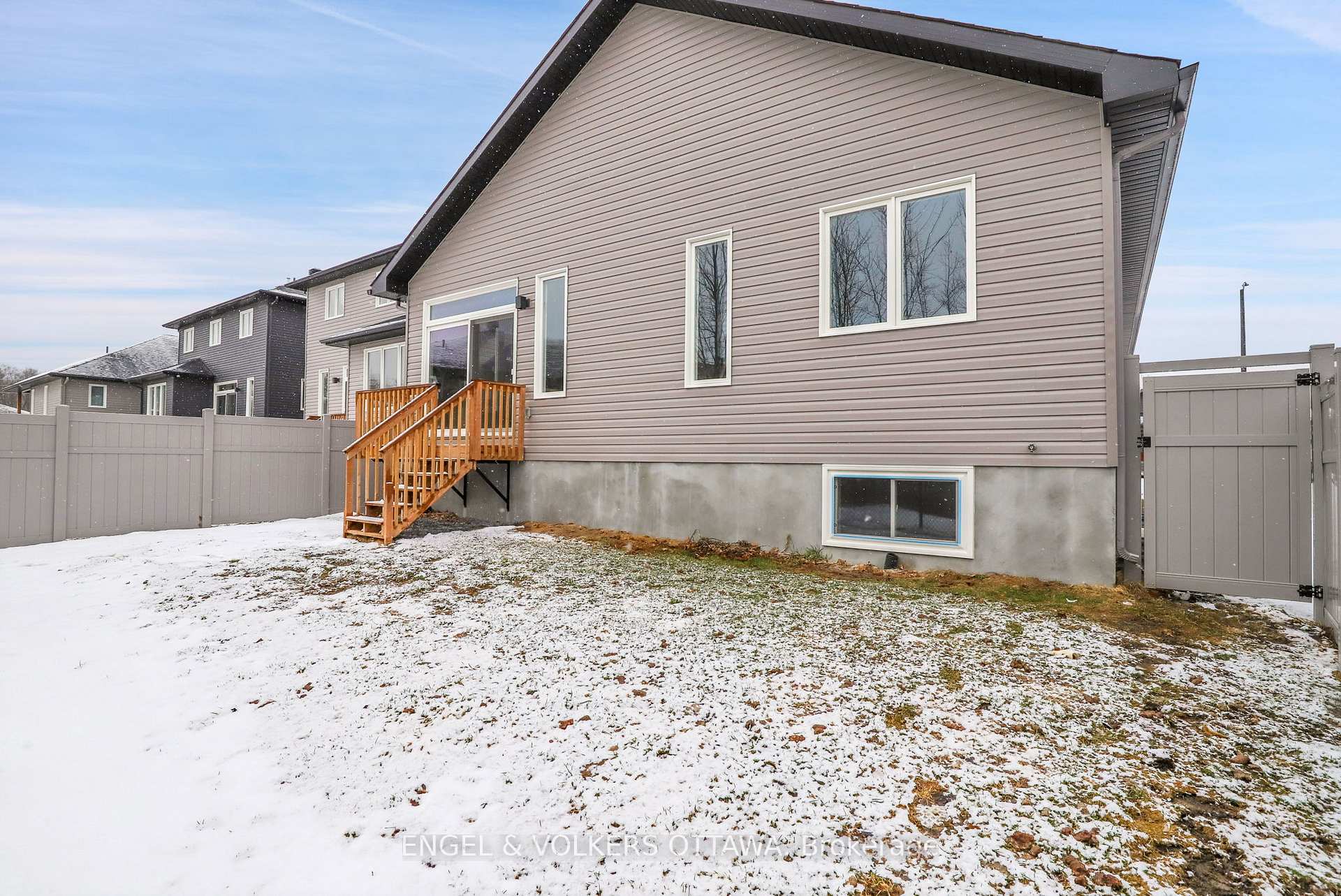 Photo 39 of 32 Seabert Drive, Arnprior — HOMEH
