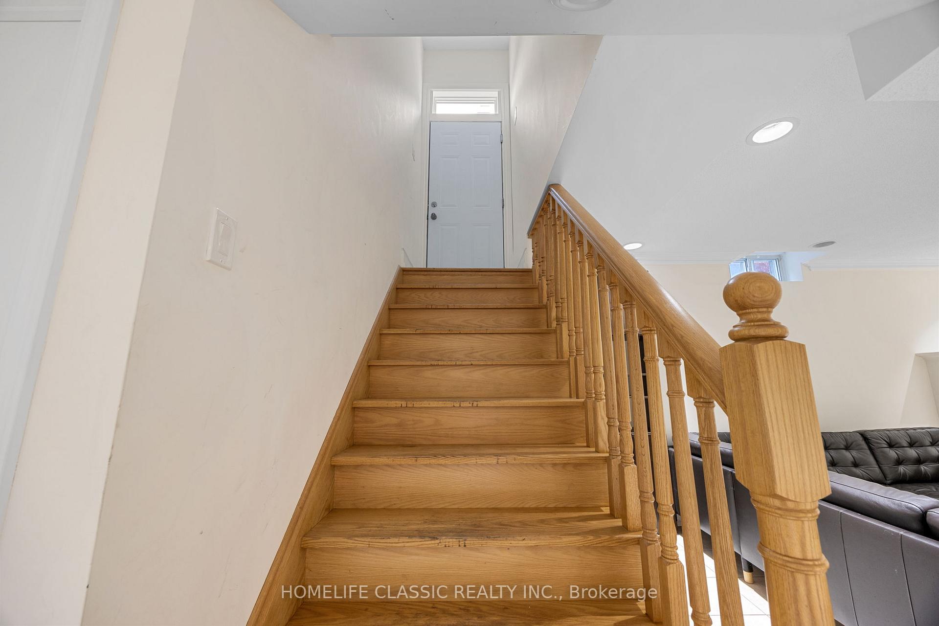Photo 1 of 133 Medallion Boulevard, Vaughan, West Woodbridge — HOMEH