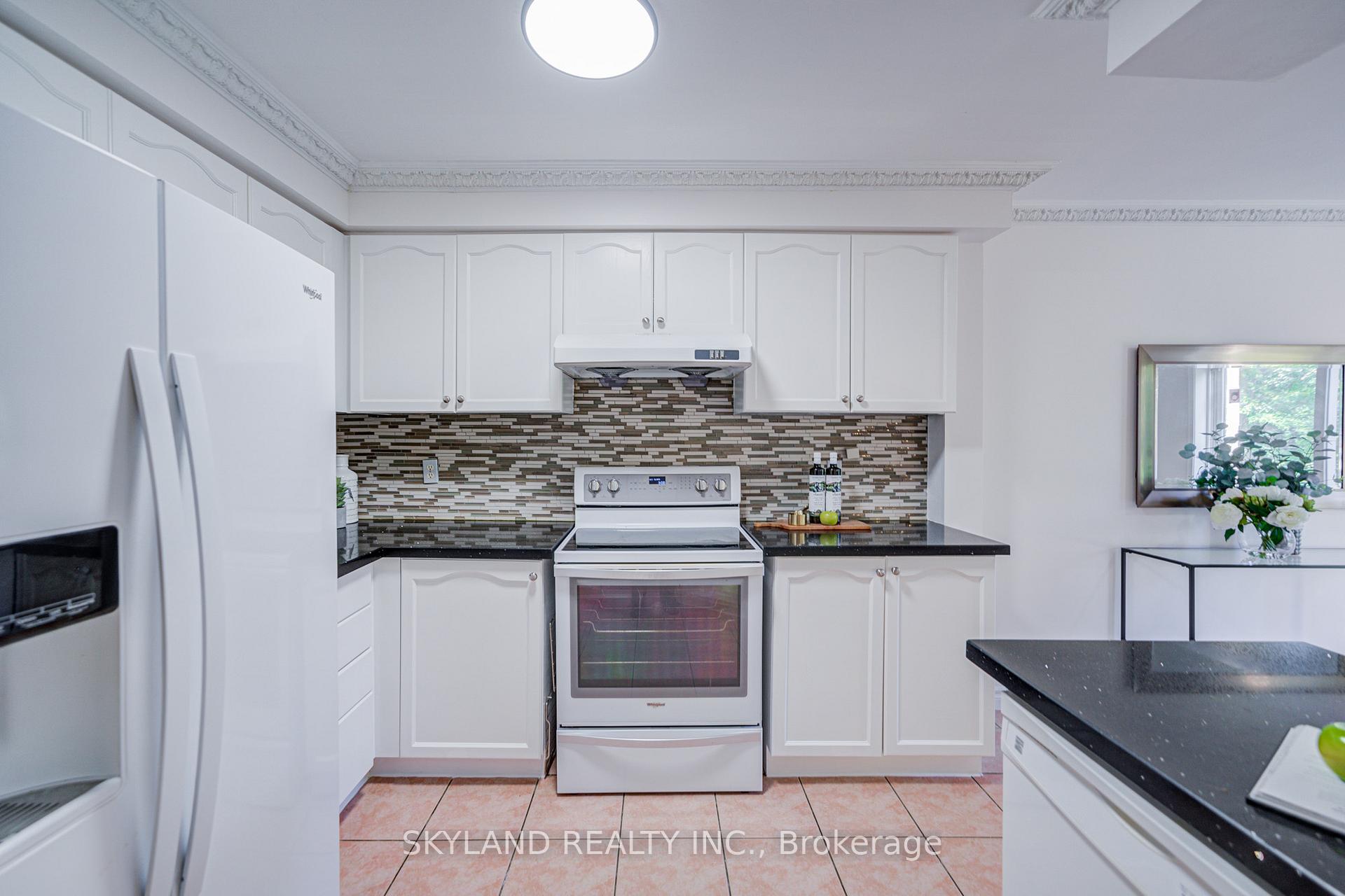 Photo 17 of 78 Monteith Crescent, Vaughan, Maple — HOMEH