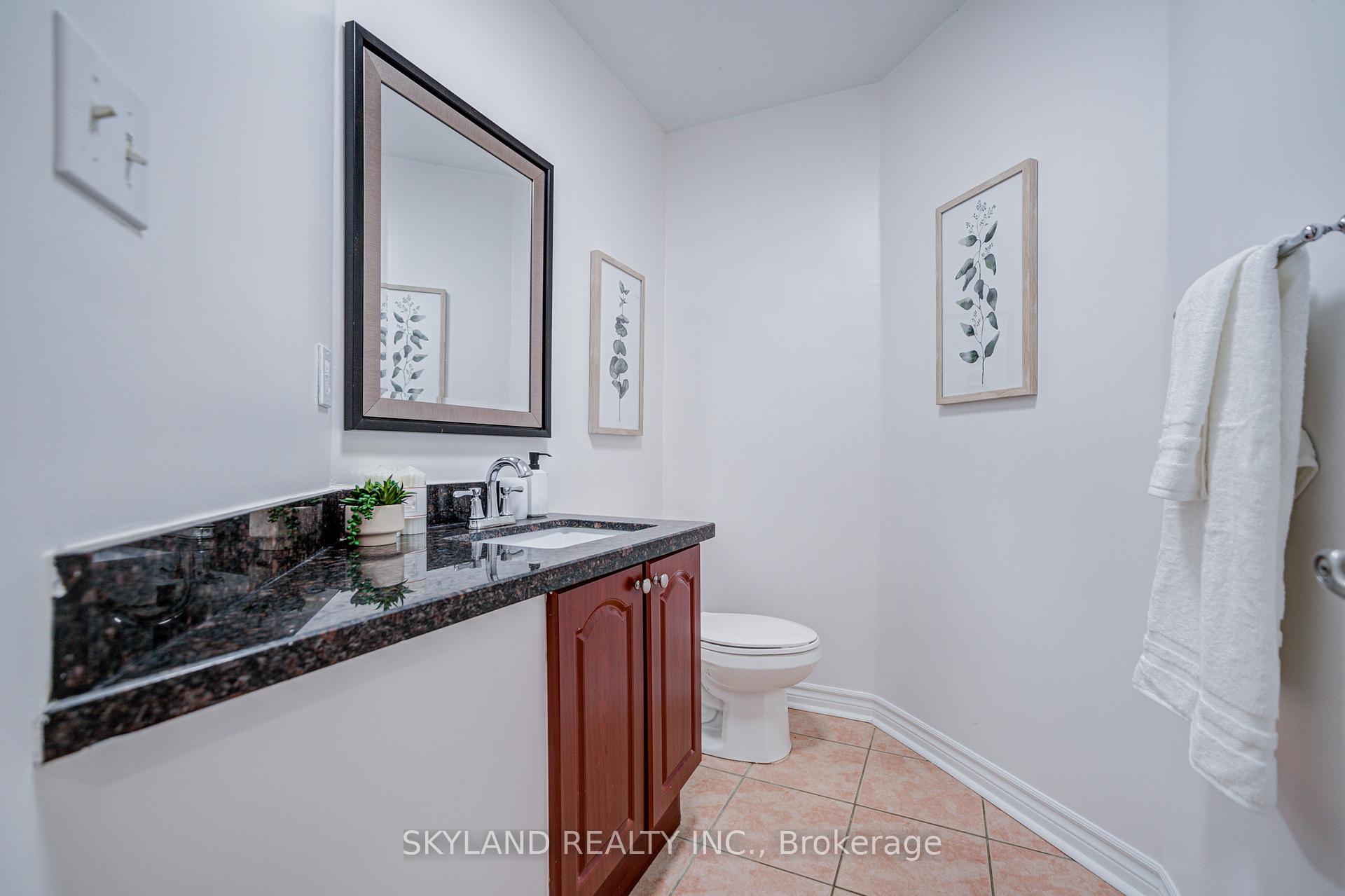 Photo 19 of 78 Monteith Crescent, Vaughan, Maple — HOMEH
