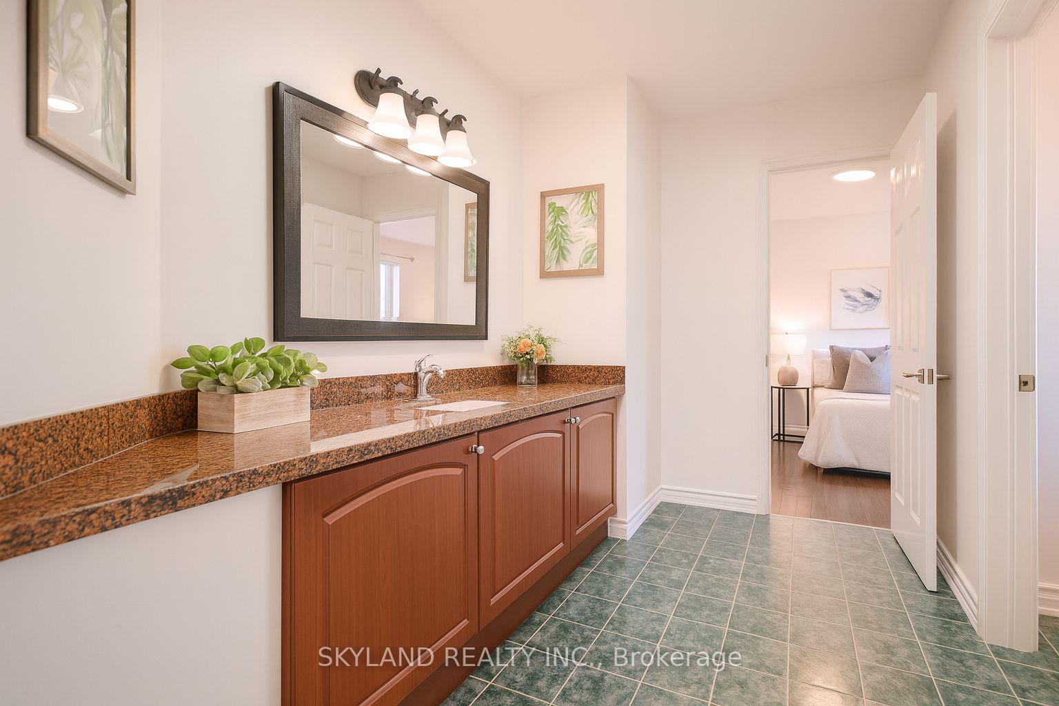 Photo 29 of 78 Monteith Crescent, Vaughan, Maple — HOMEH