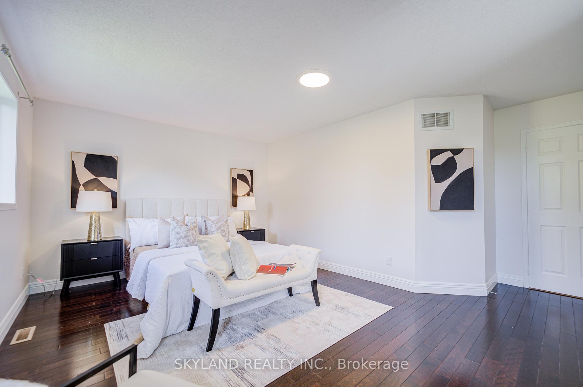 Photo 34 of 78 Monteith Crescent, Vaughan, Maple — HOMEH