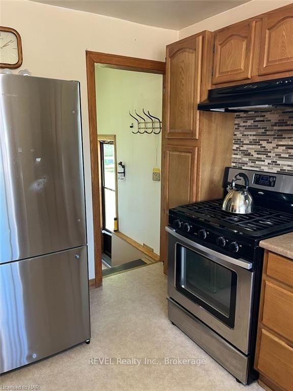 Photo 7 of 484 Thorold Road, Welland, N. Welland — HOMEH