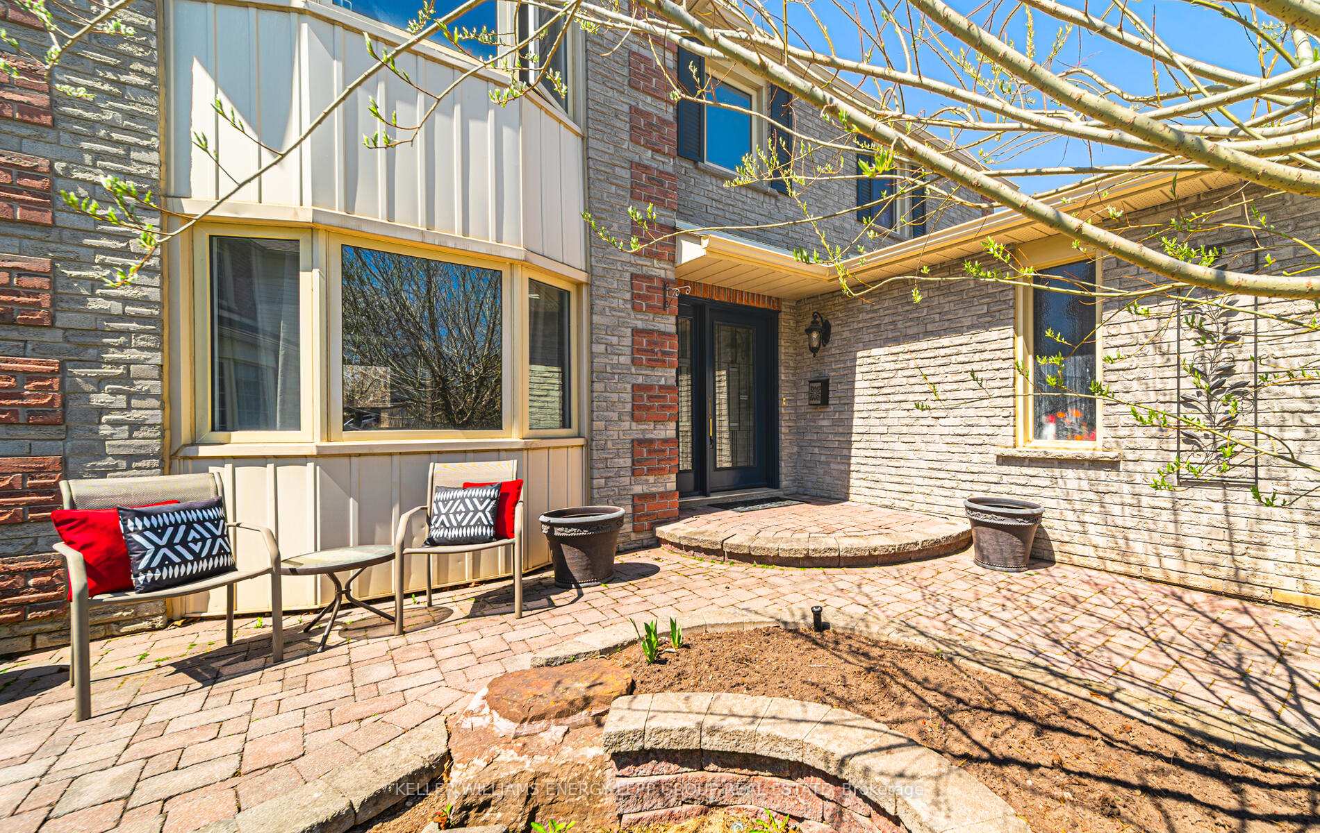 Photo 3 of 23 Rosewood Court, Whitby, Williamsburg — HOMEH