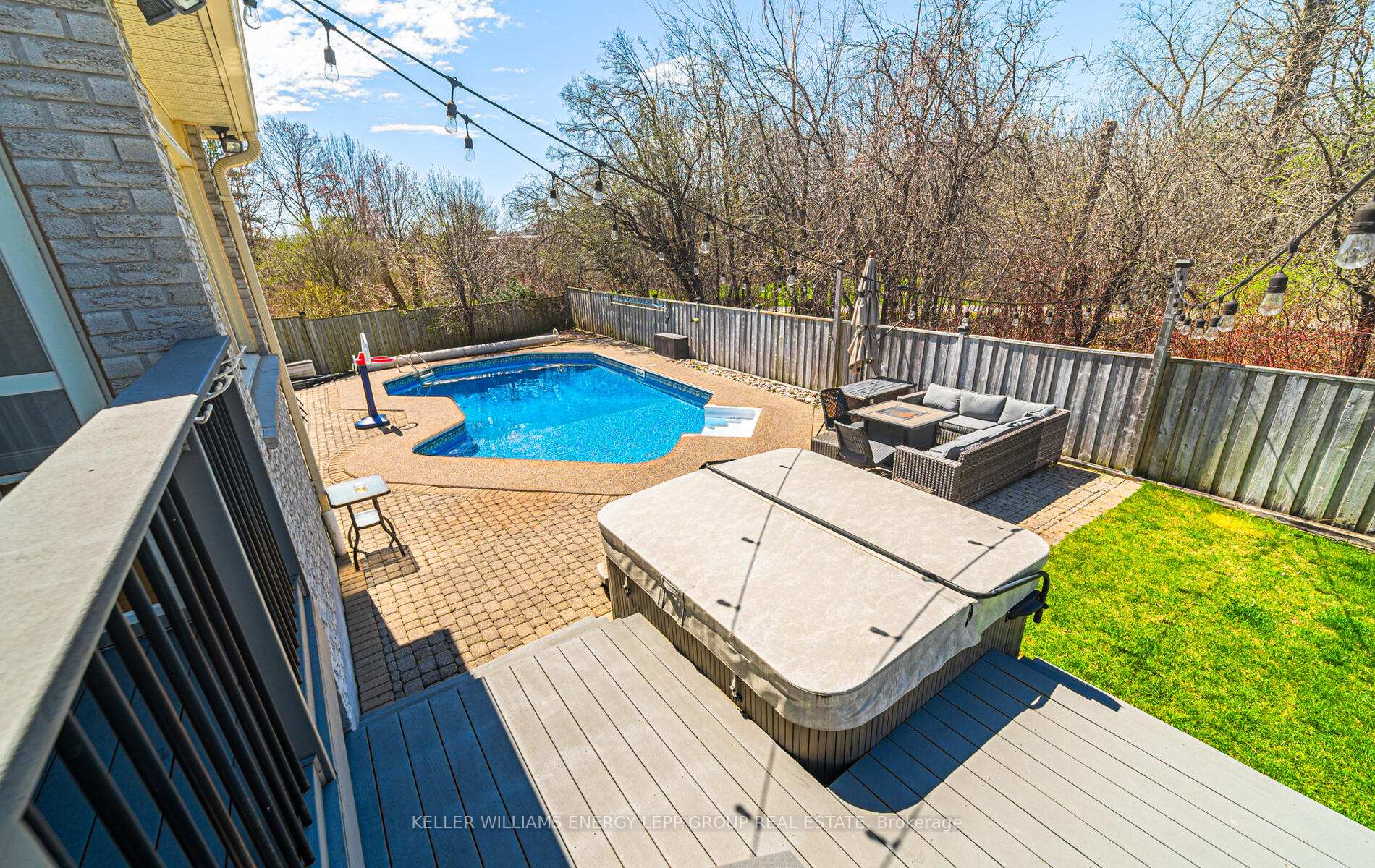 Photo 6 of 23 Rosewood Court, Whitby, Williamsburg — HOMEH