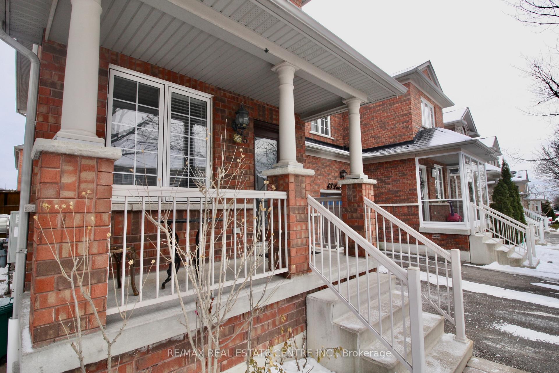 Photo 4 of 45 Lucerne Drive, Vaughan, Vellore Village — HOMEH
