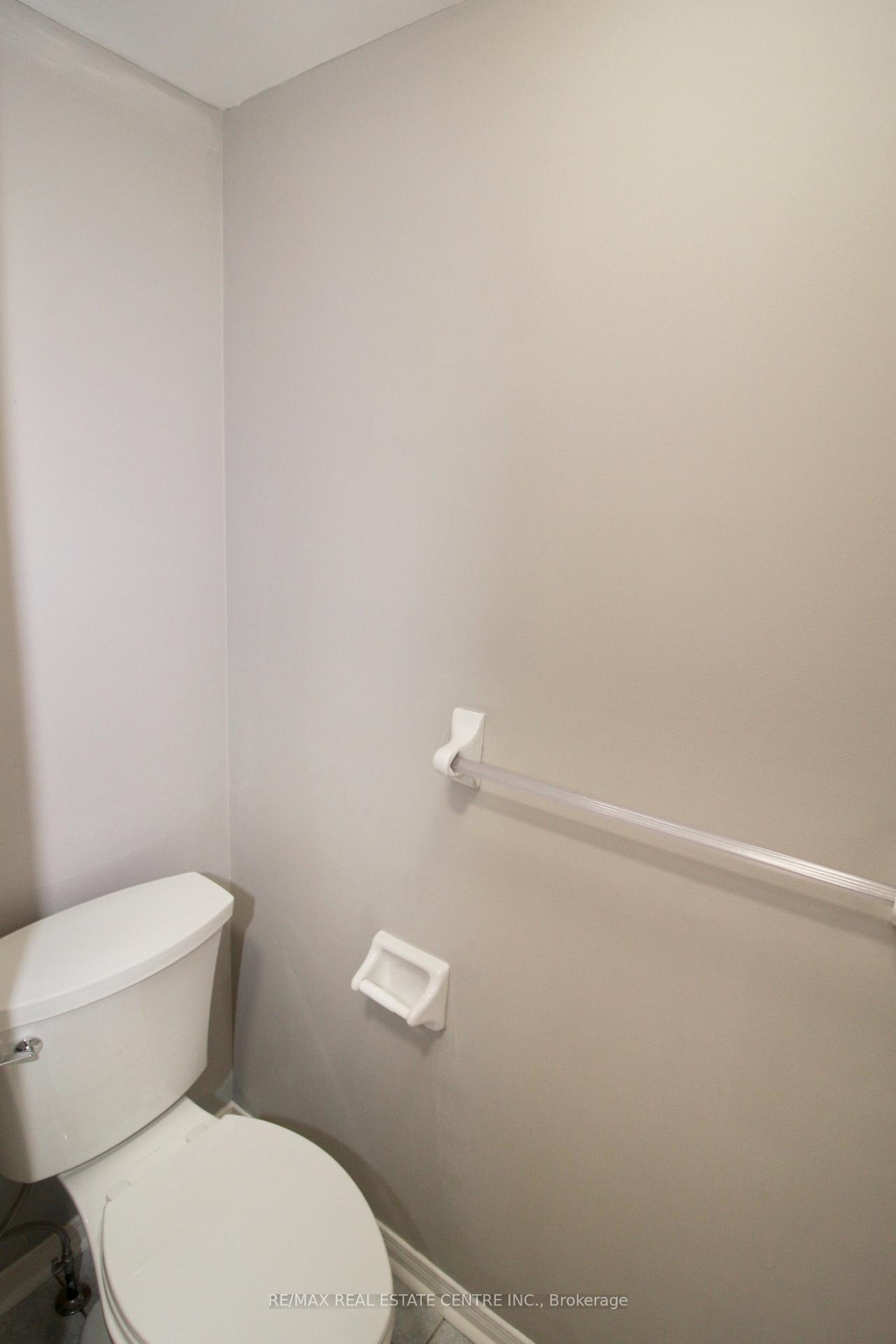 Photo 13 of 45 Lucerne Drive, Vaughan, Vellore Village — HOMEH