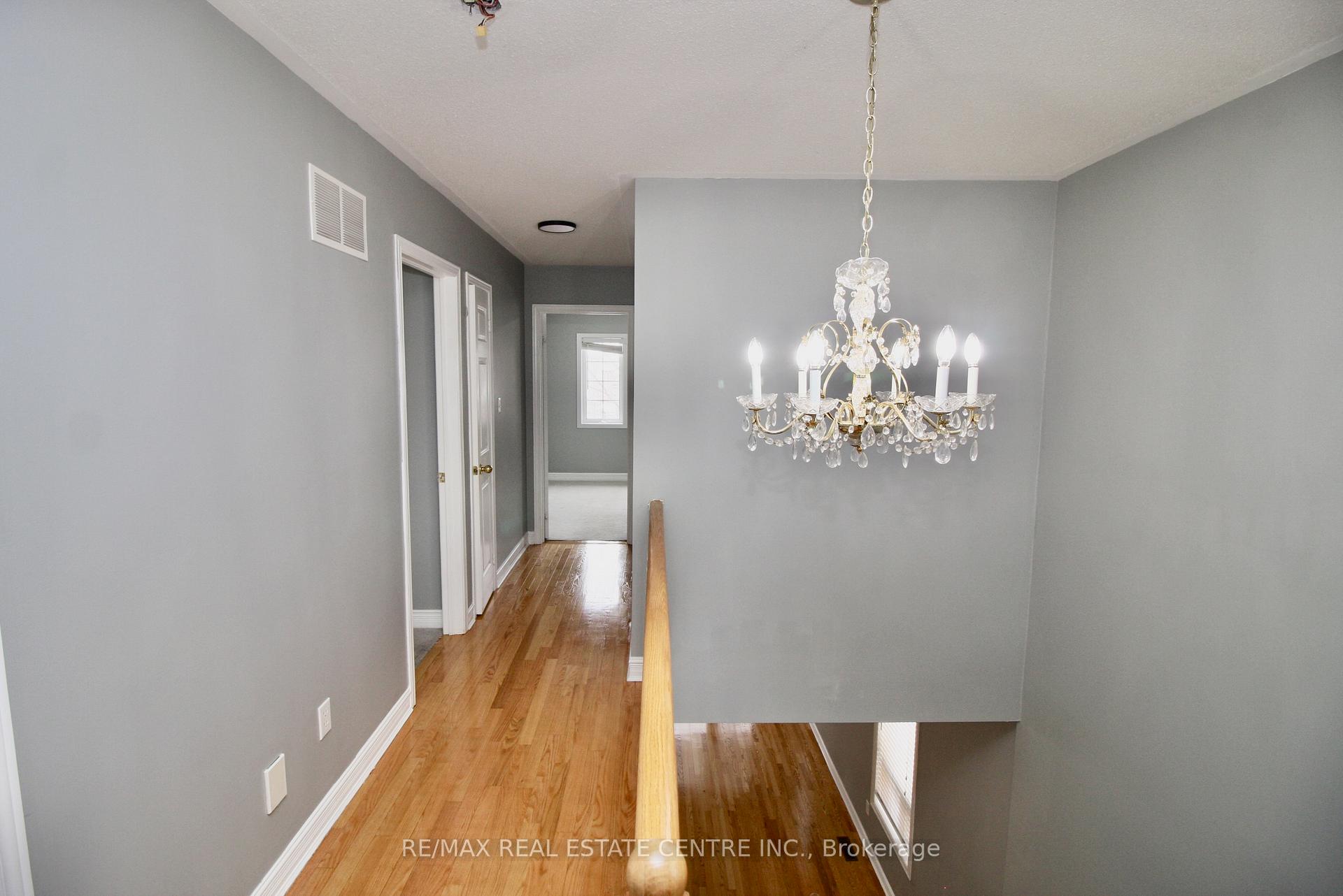 Photo 15 of 45 Lucerne Drive, Vaughan, Vellore Village — HOMEH