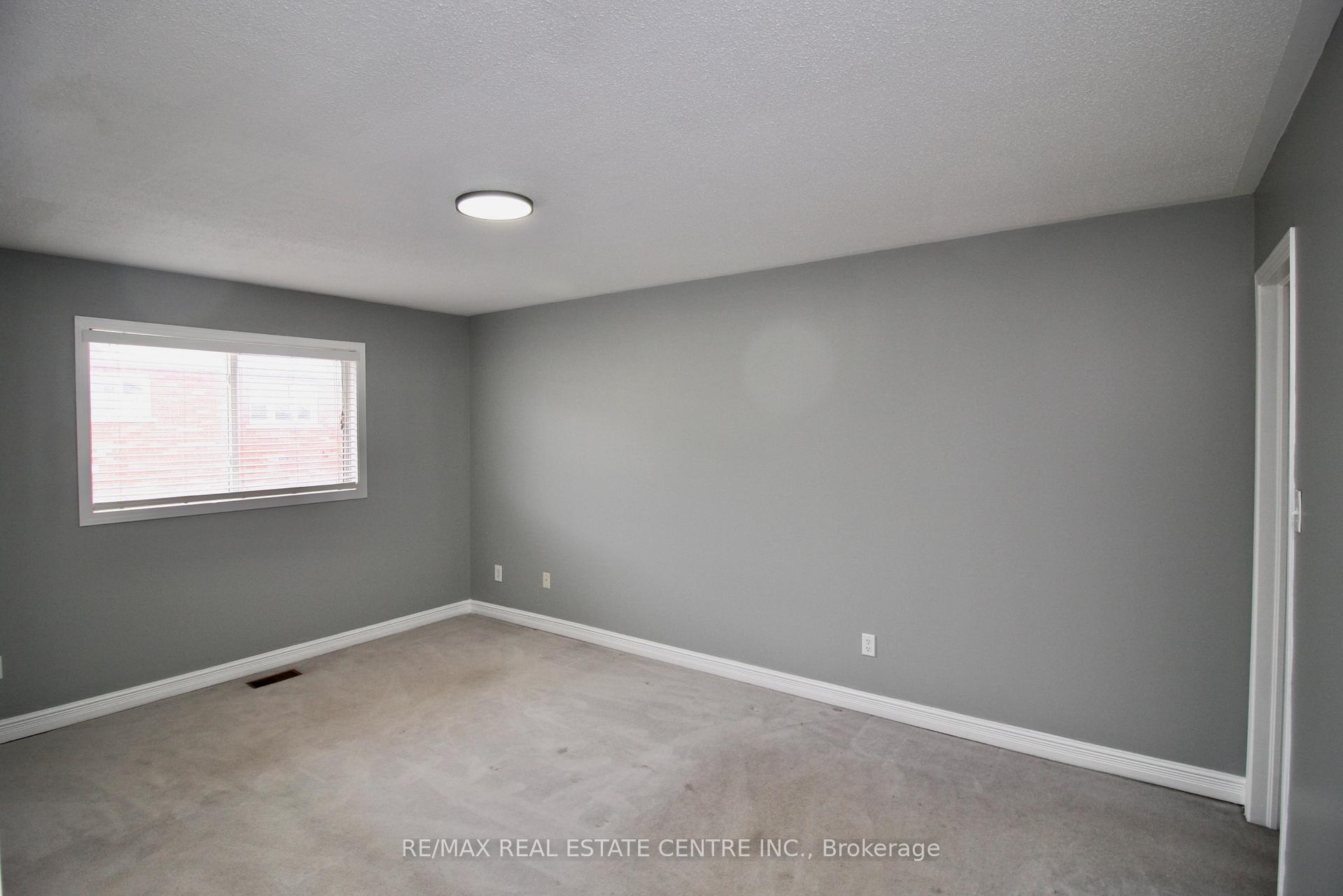 Photo 16 of 45 Lucerne Drive, Vaughan, Vellore Village — HOMEH