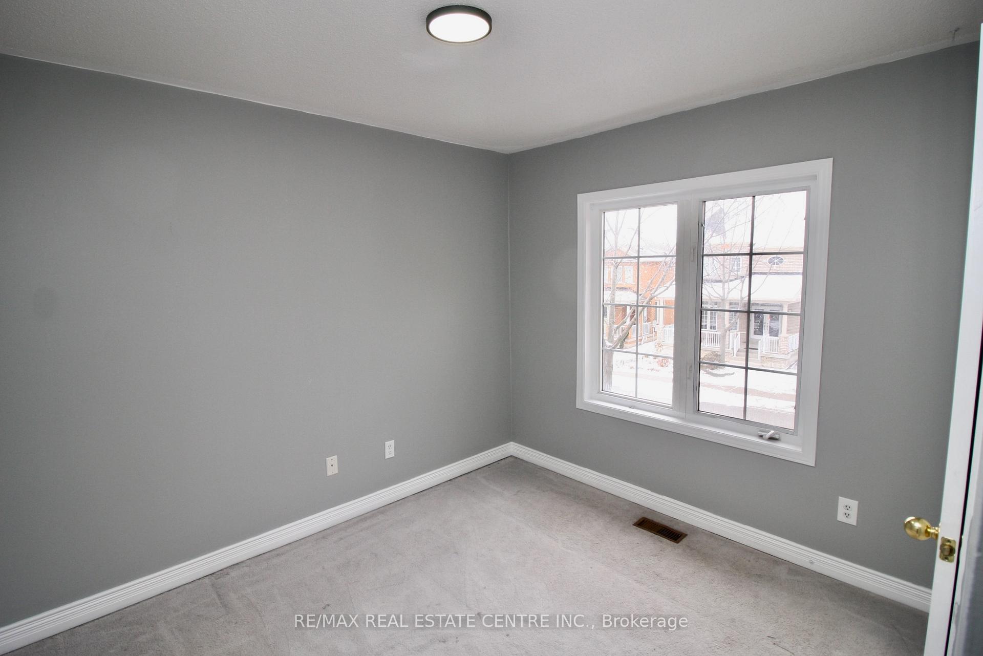 Photo 22 of 45 Lucerne Drive, Vaughan, Vellore Village — HOMEH