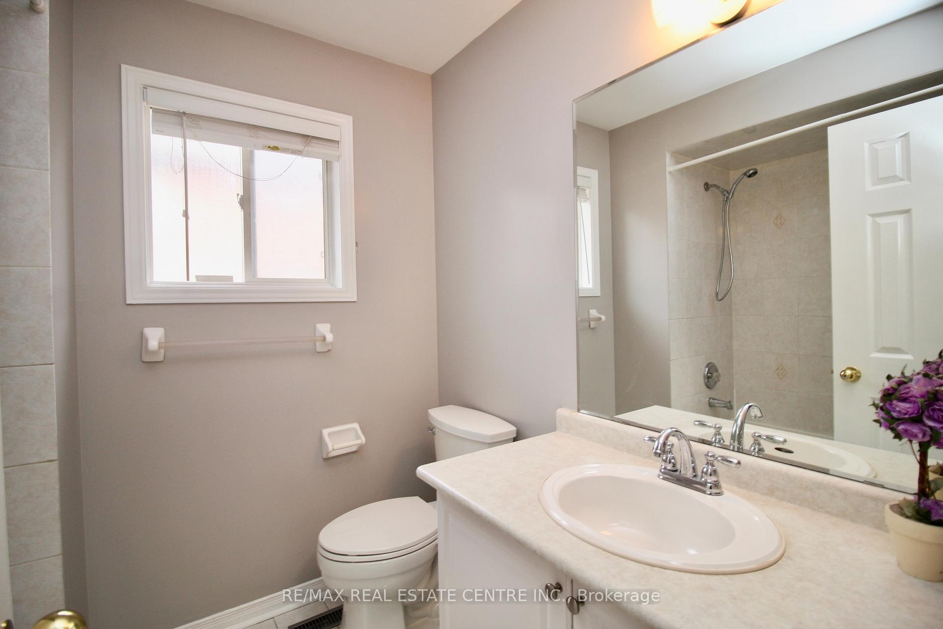 Photo 27 of 45 Lucerne Drive, Vaughan, Vellore Village — HOMEH