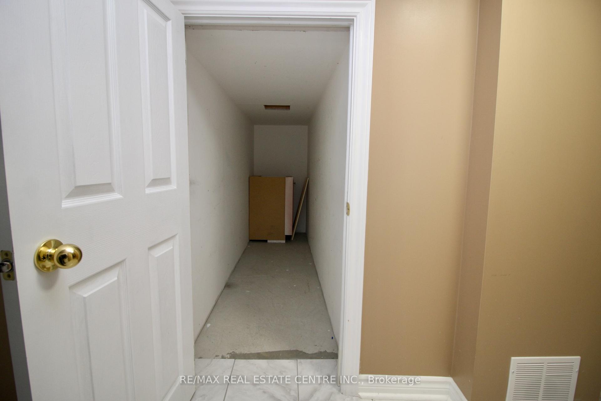Photo 34 of 45 Lucerne Drive, Vaughan, Vellore Village — HOMEH