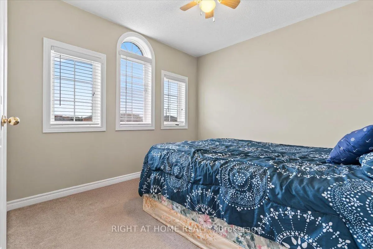 Photo 12 of 7 Michael Crescent, Barrie, East Bayfield — HOMEH