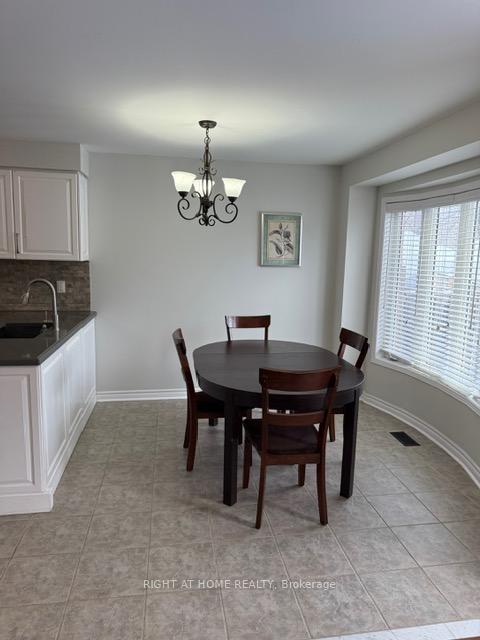 Photo 9 of 136 Monteith Crescent, Vaughan, Maple — HOMEH