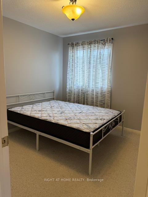 Photo 15 of 136 Monteith Crescent, Vaughan, Maple — HOMEH