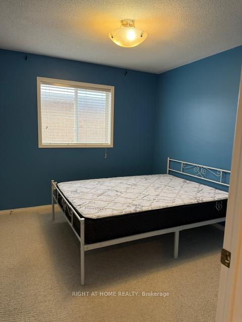 Photo 16 of 136 Monteith Crescent, Vaughan, Maple — HOMEH